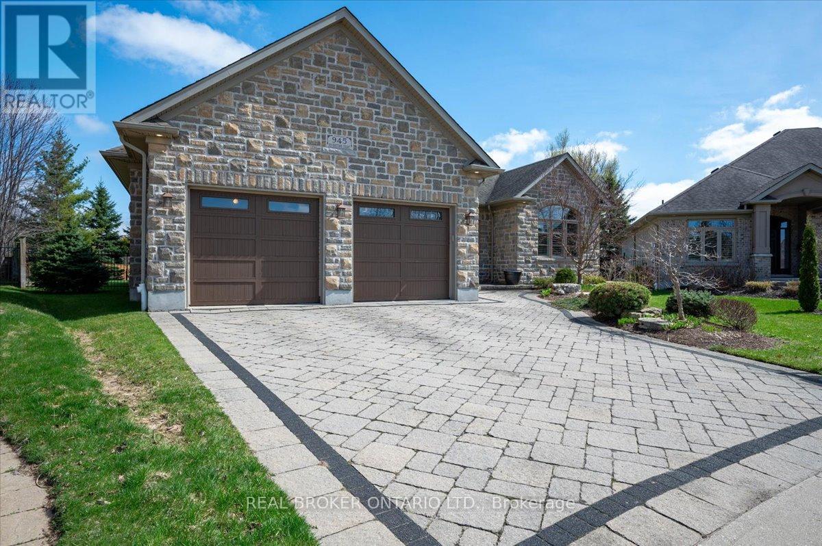 945 Riverstone Court, Kitchener, Ontario  N2P 0A3 - Photo 2 - X13170728