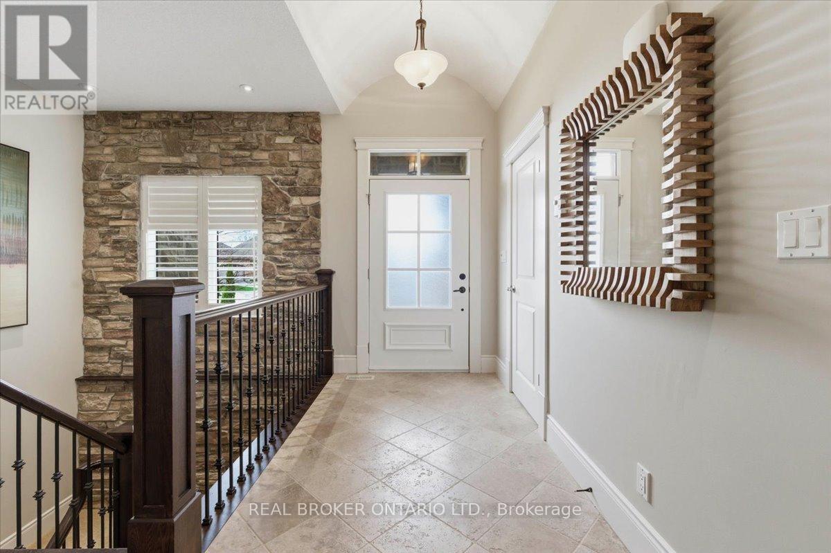 945 Riverstone Court, Kitchener, Ontario  N2P 0A3 - Photo 4 - X13170728