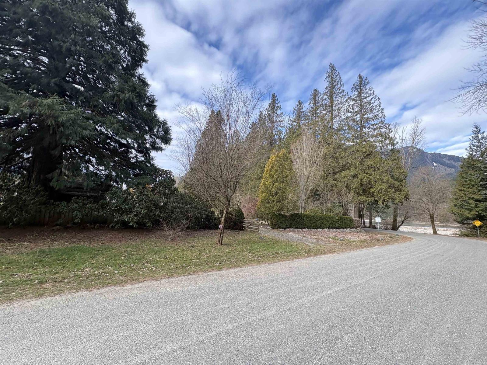 689 Hazel Street, Hope, Hope, British Columbia  V0X 1L0 - Photo 18 - R3091711