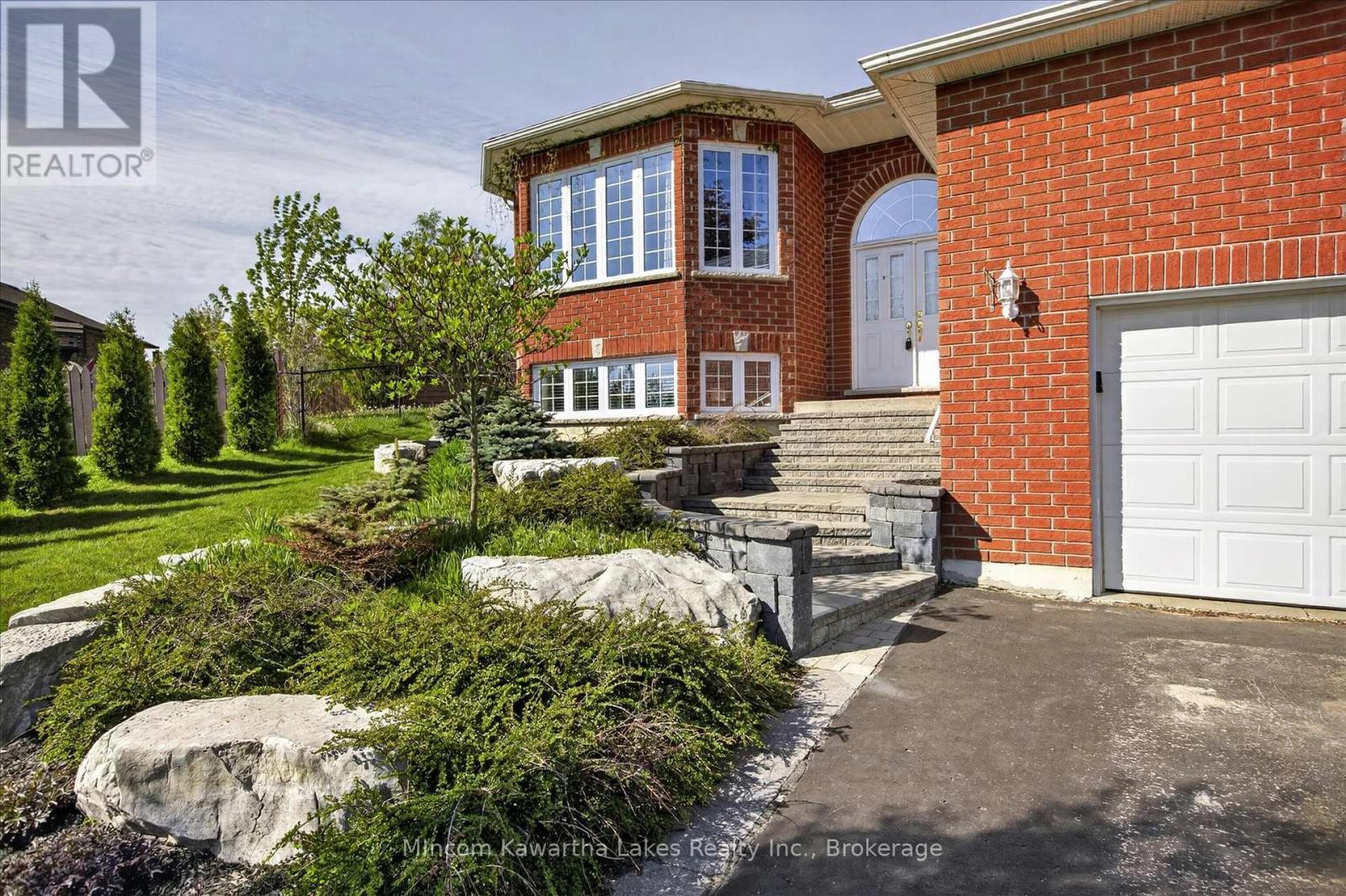 2301 Sumac Street, Peterborough, Ontario  K9K 2J9 - Photo 2 - X13170876