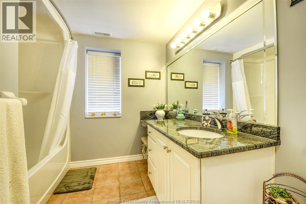 320 Village Grove Drive Unit# A401, Tecumseh, Ontario  N8N 4X7 - Photo 23 - 26012013