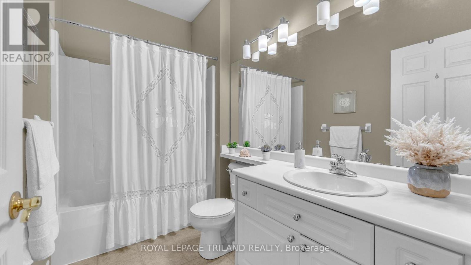 153 - 2025 Meadowgate Boulevard, London South, Ontario  N6M 1K9 - Photo 15 - X13170890