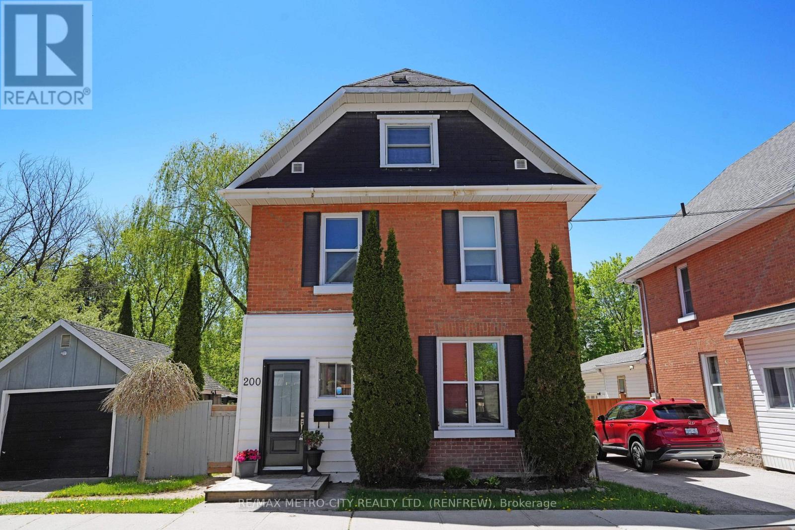 200 Ross Street, Renfrew, Ontario  K7V 2J2 - Photo 2 - X13170932