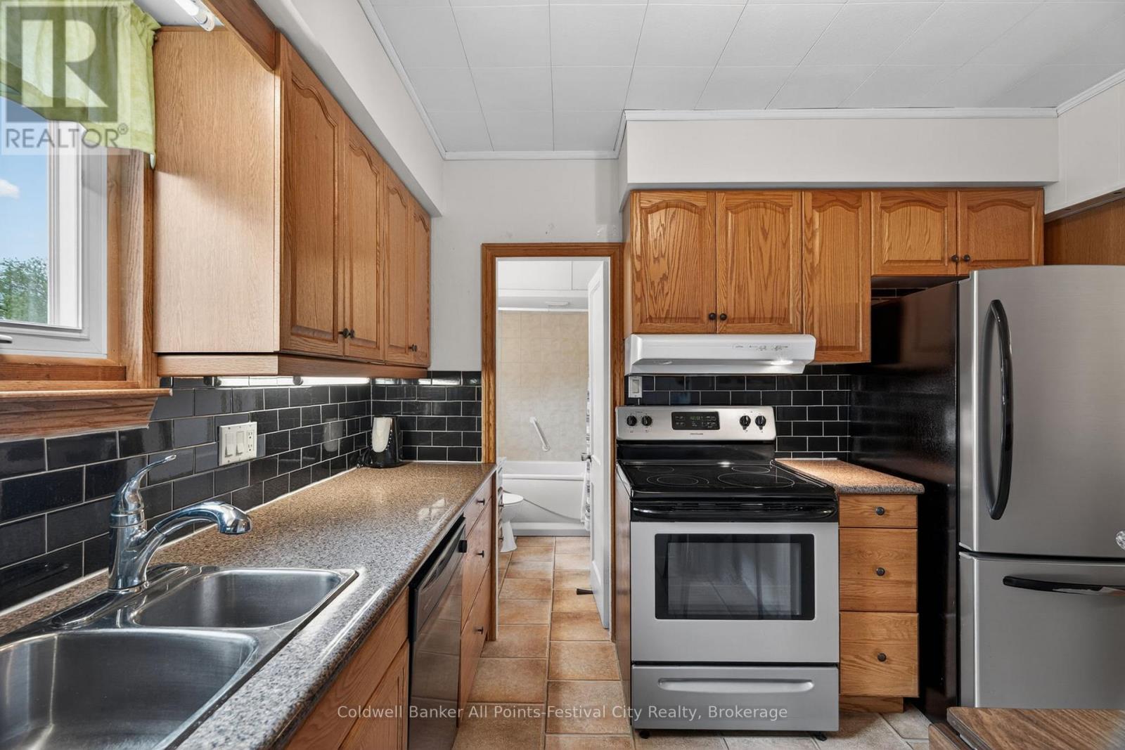484 Bob Street, Huron-Kinloss (Lucknow), Ontario  N0G 2H0 - Photo 16 - X13170926