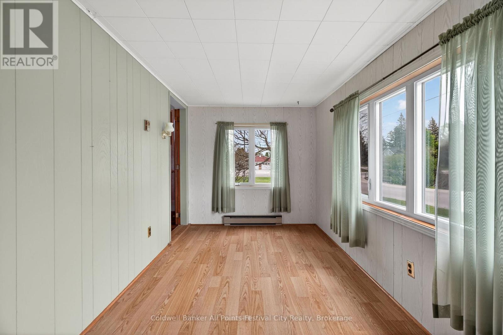 484 Bob Street, Huron-Kinloss (Lucknow), Ontario  N0G 2H0 - Photo 5 - X13170926