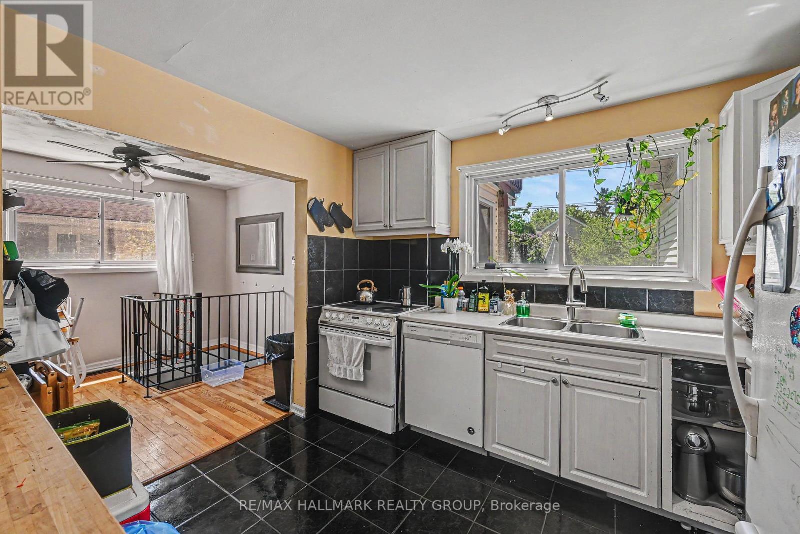 296 Britannia Road, Ottawa, Ontario  K2B 5X4 - Photo 7 - X13170850
