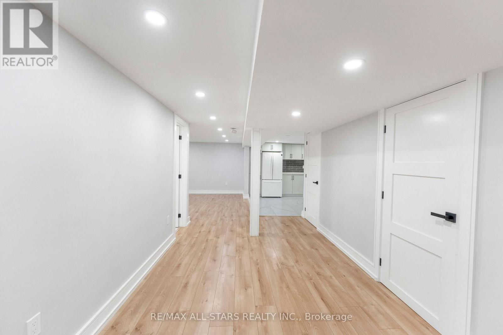 826 Krosno Boulevard, Pickering, Ontario  L1W 1G9 - Photo 28 - E13162846