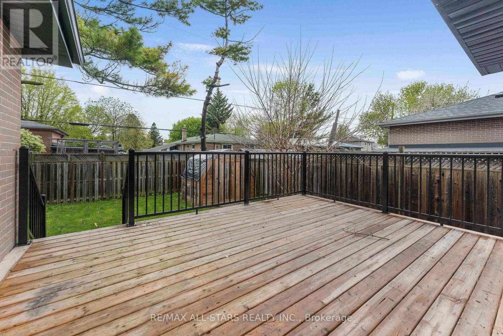 826 Krosno Boulevard, Pickering, Ontario  L1W 1G9 - Photo 36 - E13162846