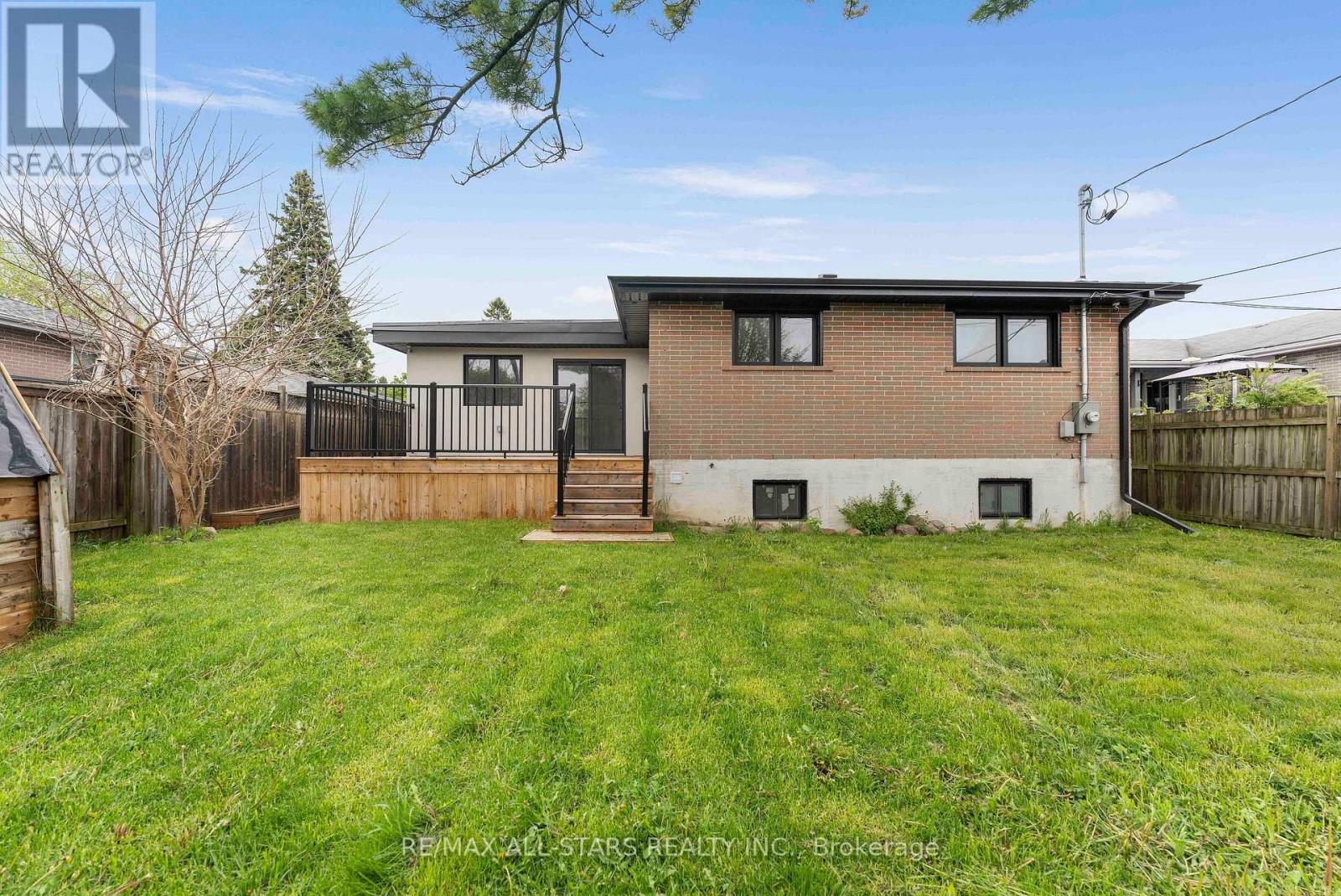826 Krosno Boulevard, Pickering, Ontario  L1W 1G9 - Photo 40 - E13162846