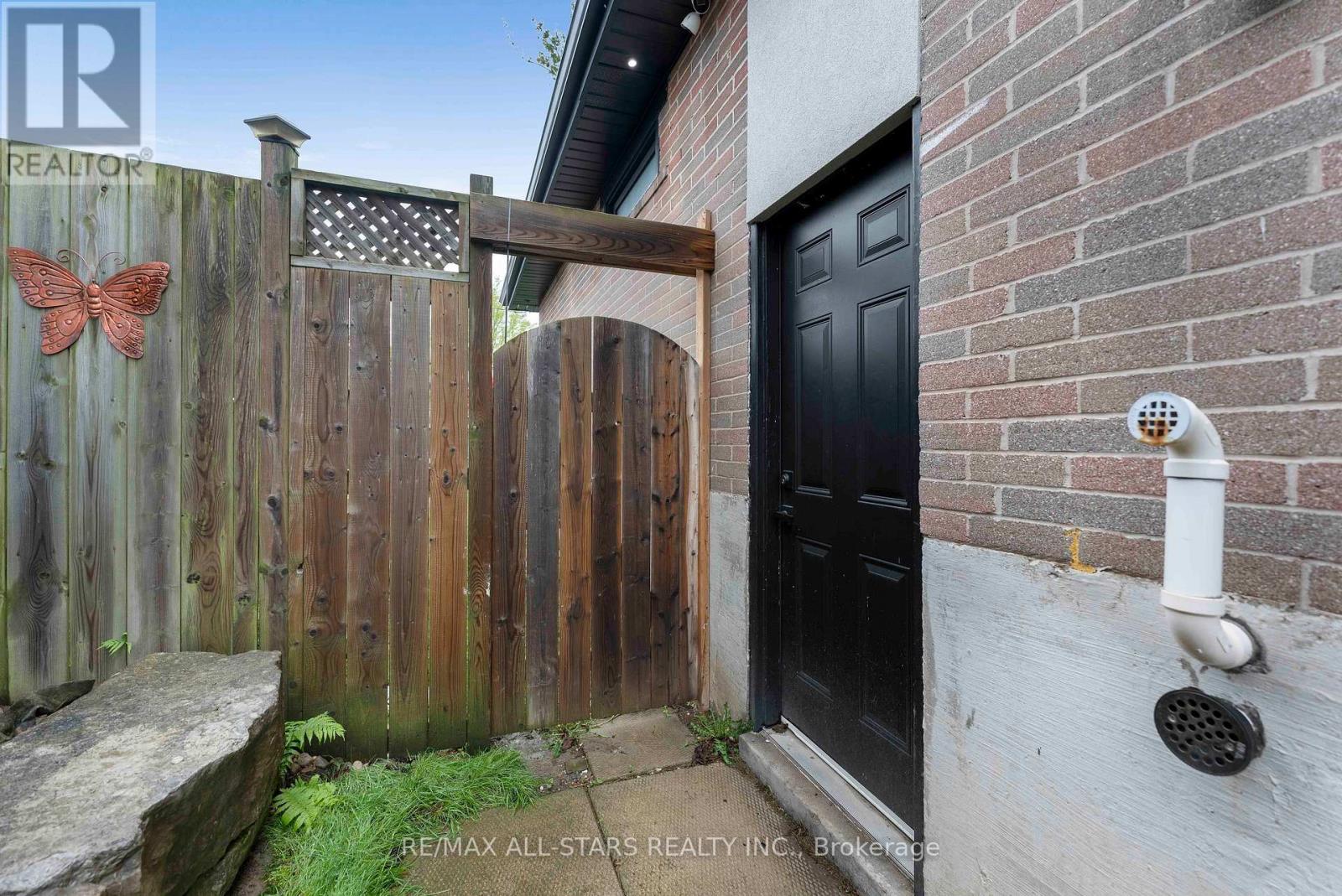 826 Krosno Boulevard, Pickering, Ontario  L1W 1G9 - Photo 41 - E13162846