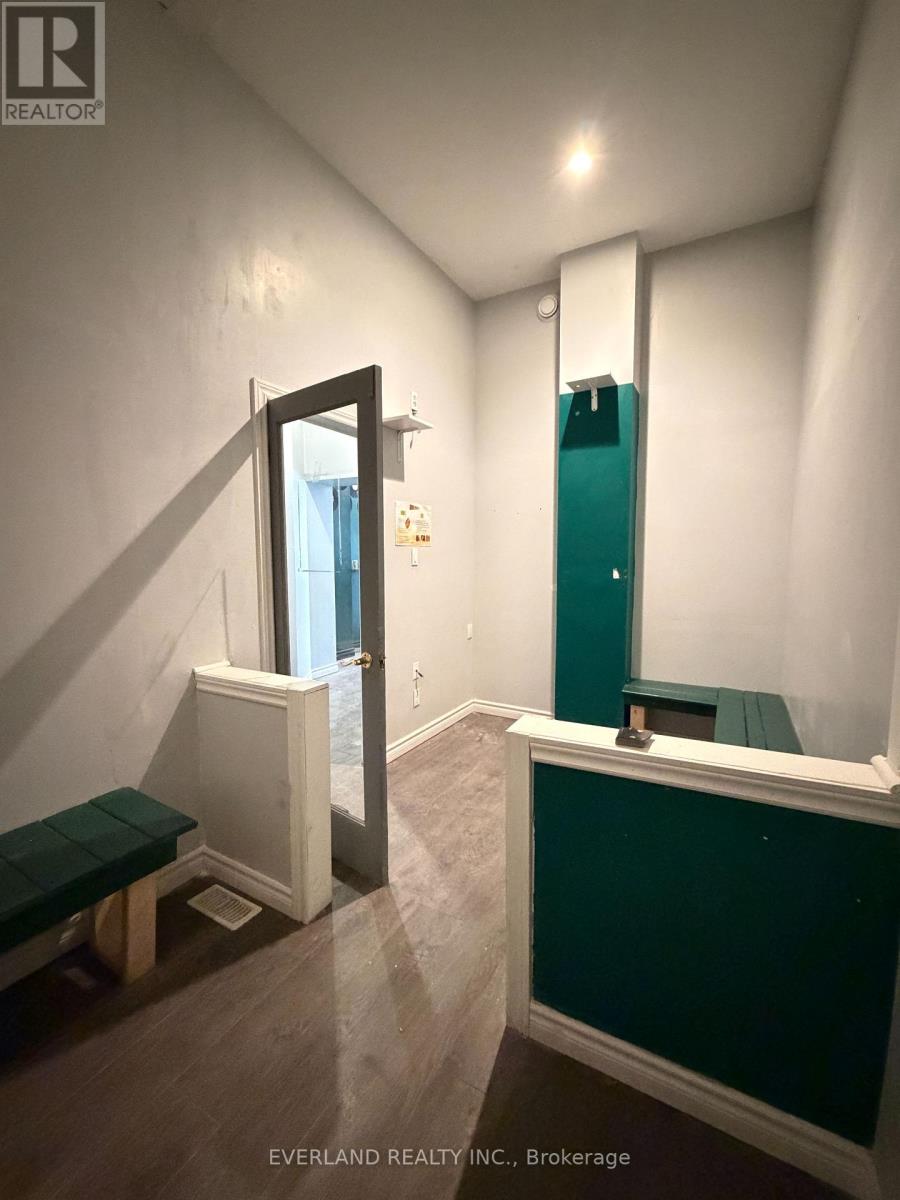 Ground - 850 Bathurst Street, Toronto, Ontario  M5R 3G1 - Photo 10 - C12915734