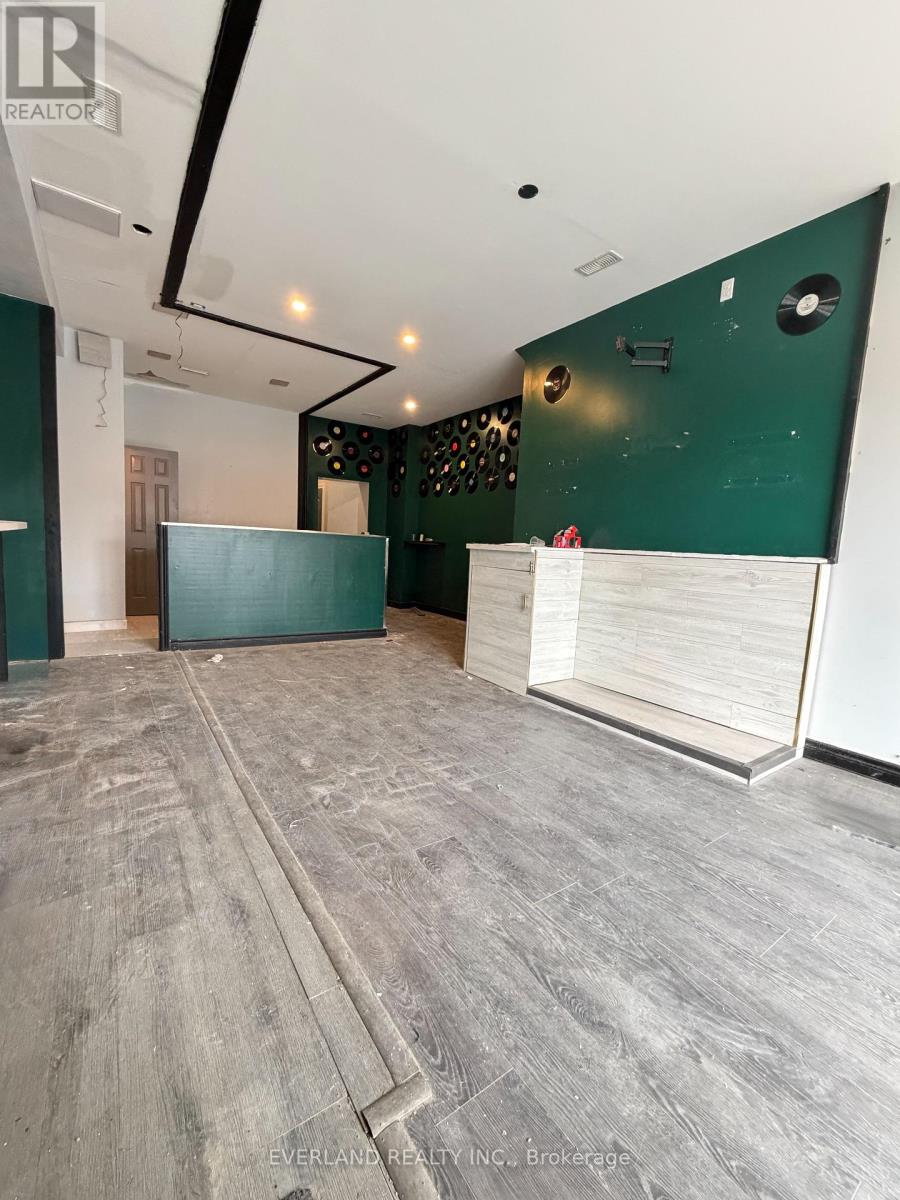 GROUND - 850 BATHURST STREET, Toronto, Ontario