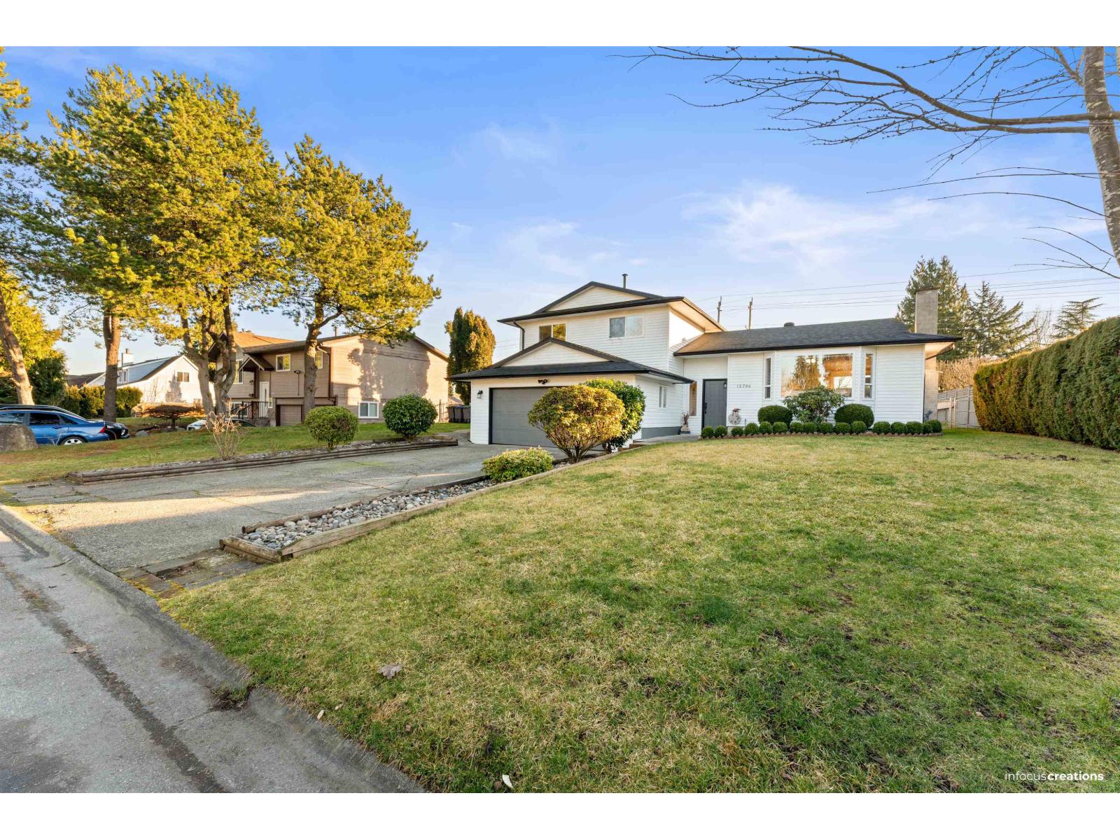 15796 95a Avenue, Surrey, British Columbia  V4N 2L4 - Photo 2 - R3127488