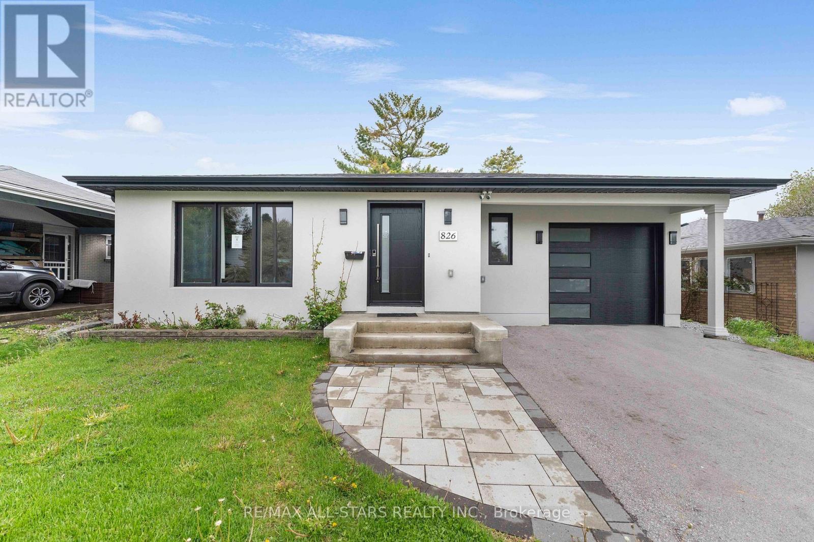 826 Krosno Boulevard, Pickering, Ontario  L1W 1G9 - Photo 1 - E13162846