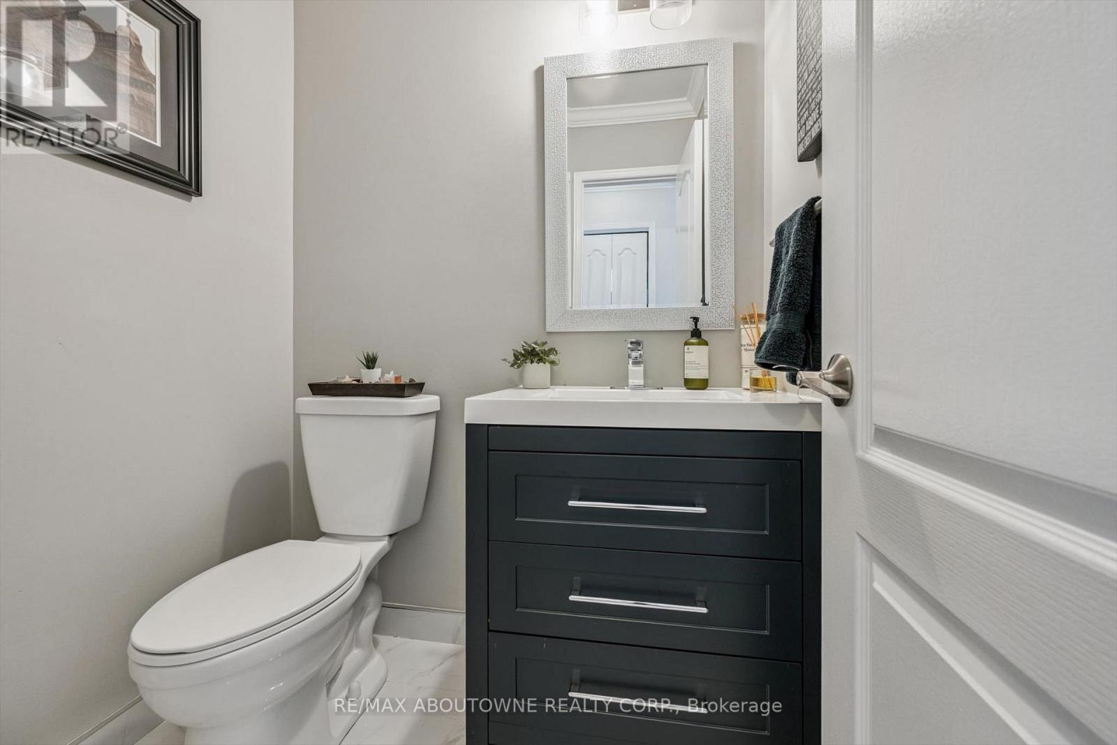 2500 Sixth Line, Oakville, Ontario  L6H 5Z8 - Photo 19 - W13128082