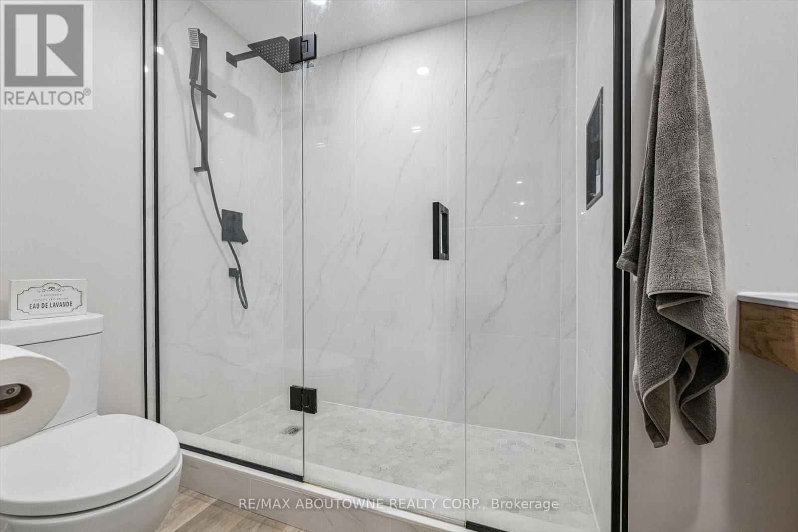 2500 Sixth Line, Oakville, Ontario  L6H 5Z8 - Photo 36 - W13128082