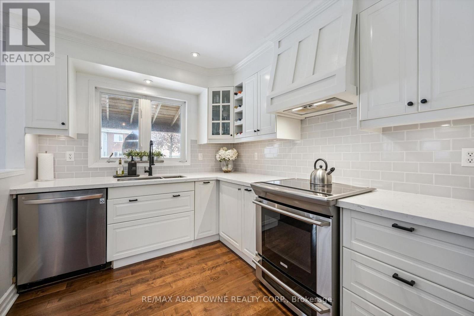 2500 Sixth Line, Oakville, Ontario  L6H 5Z8 - Photo 17 - W13128082
