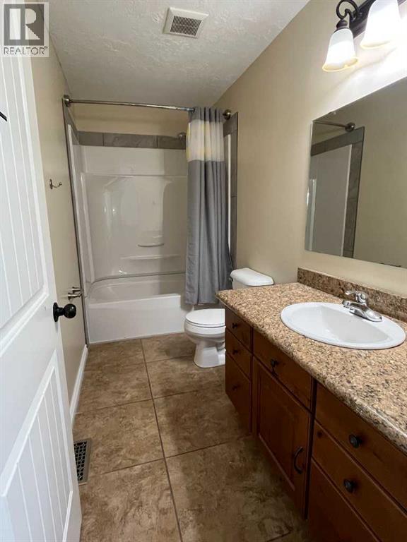 168 3 Street, Cardston, Alberta  T0K 0K0 - Photo 11 - A2314478