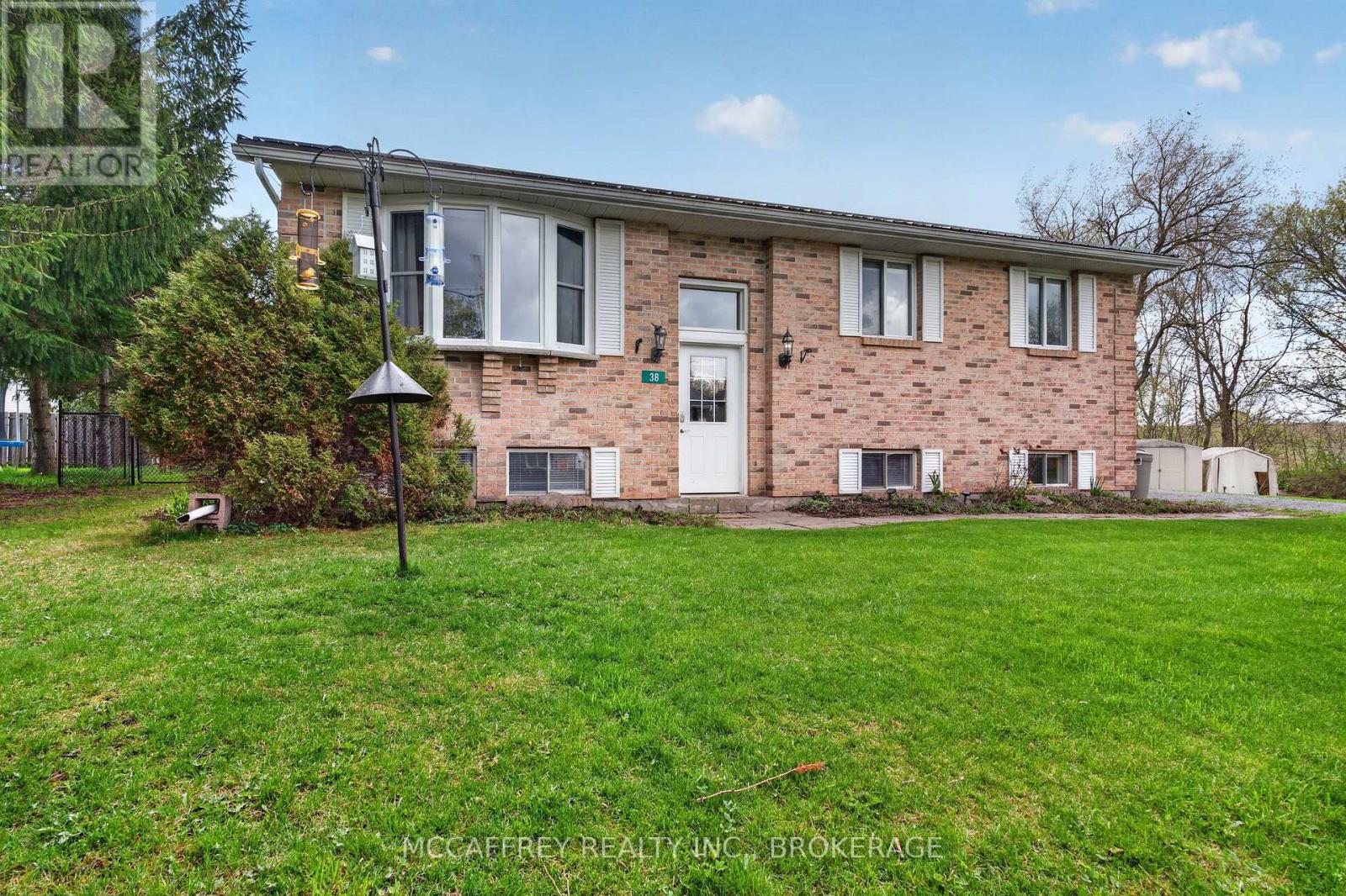 38 WILLIAM STREET, Stone Mills, Ontario