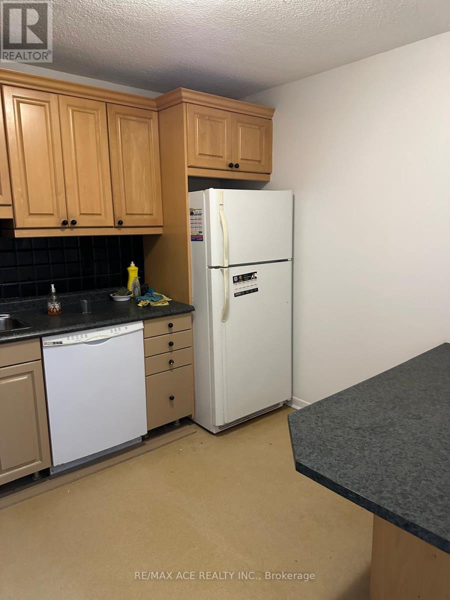 2807 - 10 Tangreen Court, Toronto, Ontario  M2M 4B9 - Photo 10 - C13170768