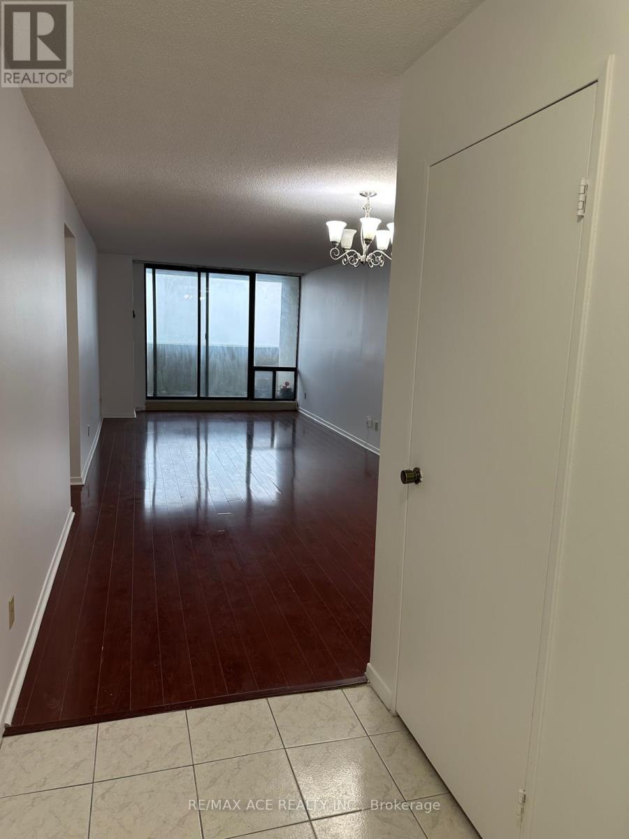 2807 - 10 Tangreen Court, Toronto, Ontario  M2M 4B9 - Photo 7 - C13170768
