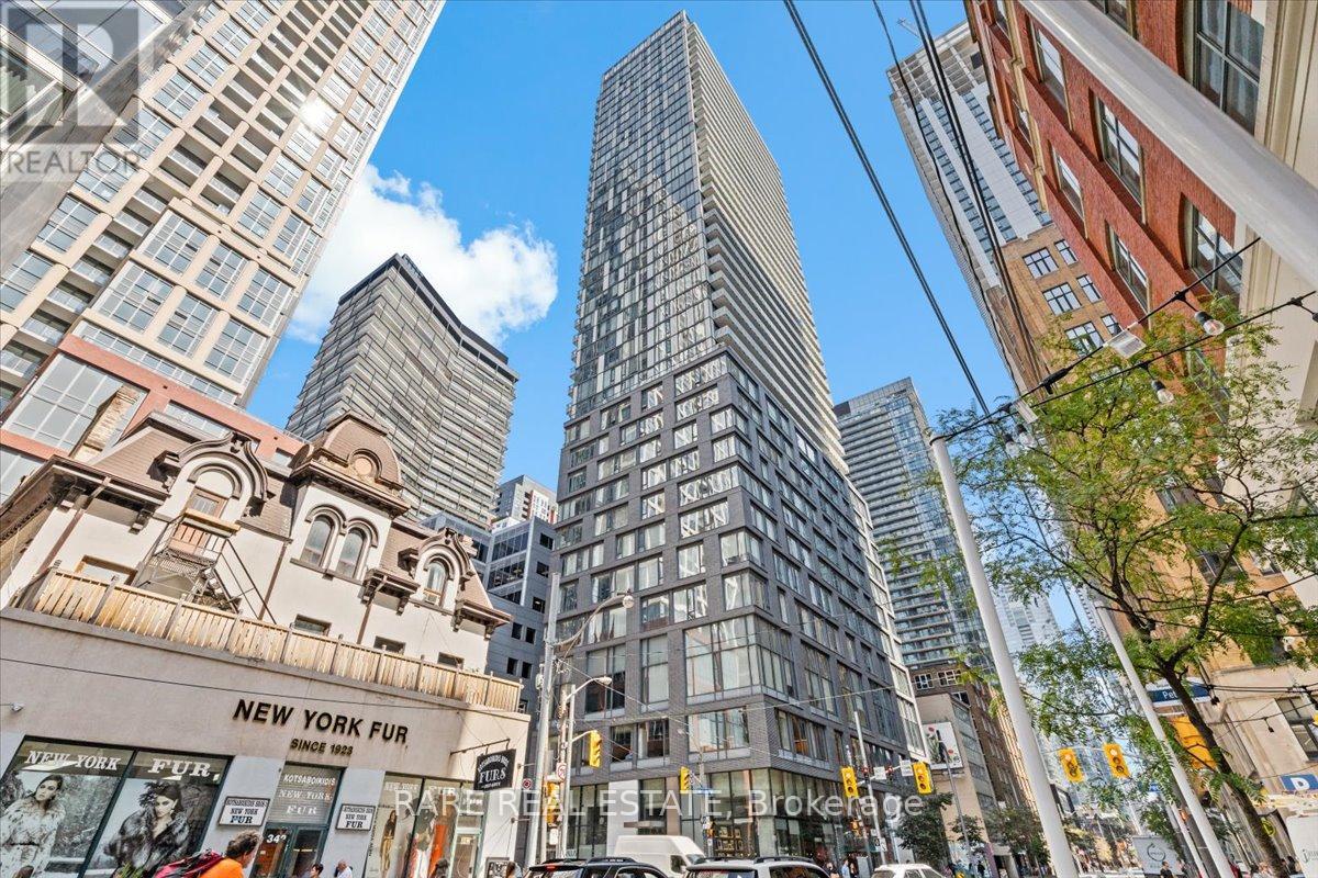 716 - 101 PETER STREET, Toronto, Ontario