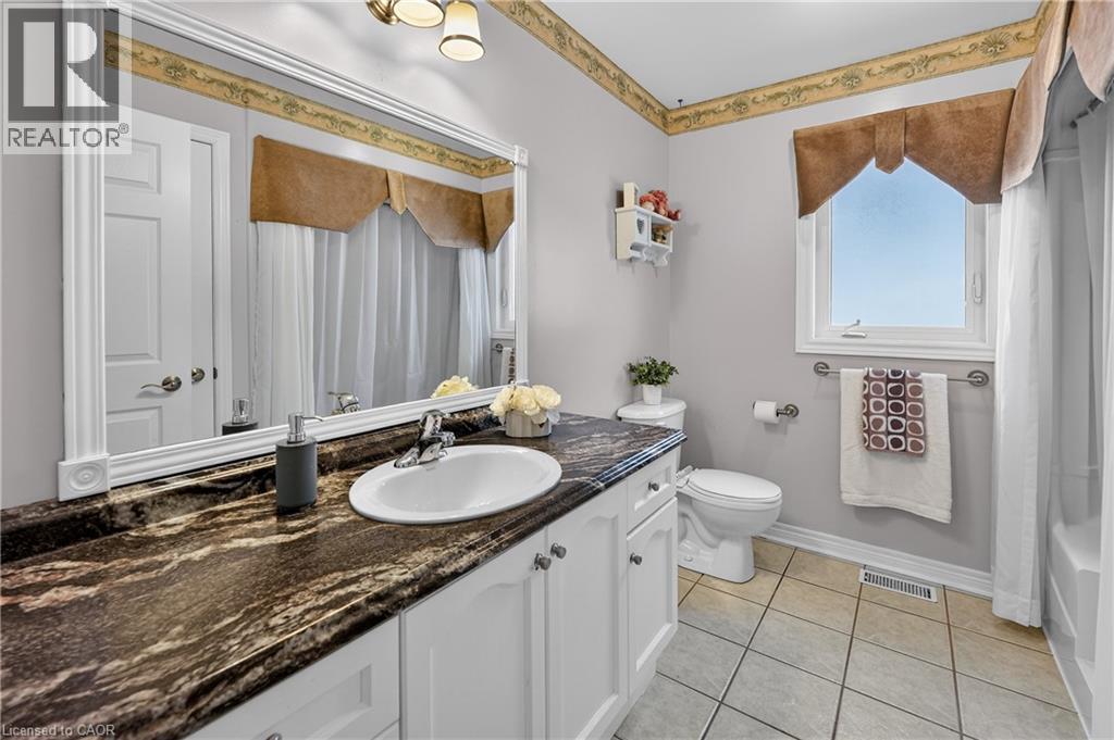 12 Courtney Crescent, Welland, Ontario  L3C 7H9 - Photo 16 - 40816993