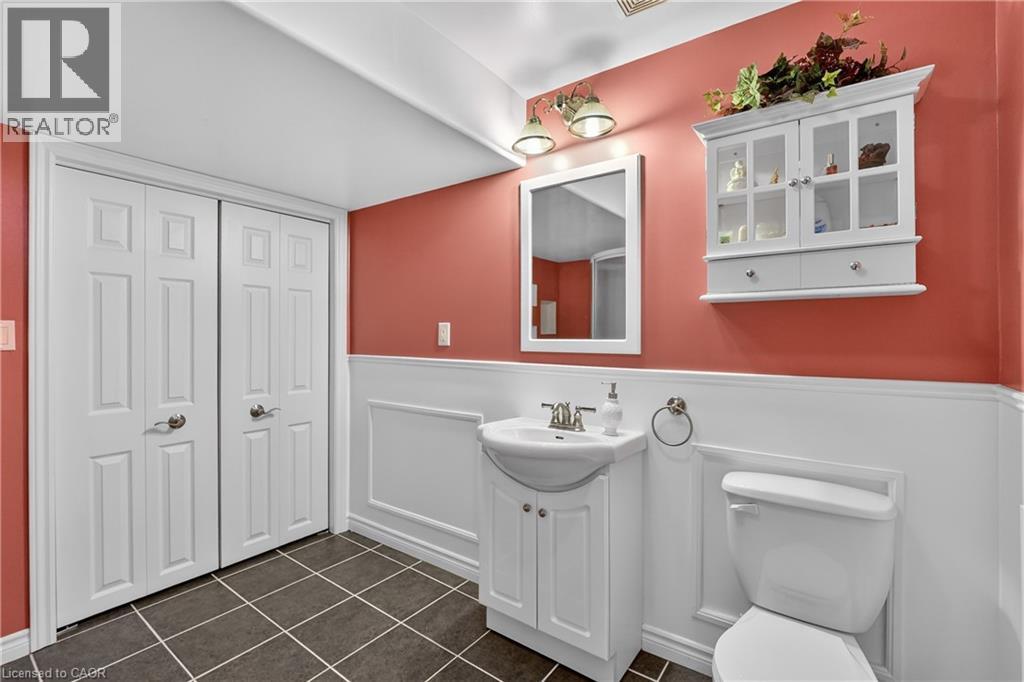 12 Courtney Crescent, Welland, Ontario  L3C 7H9 - Photo 20 - 40816993