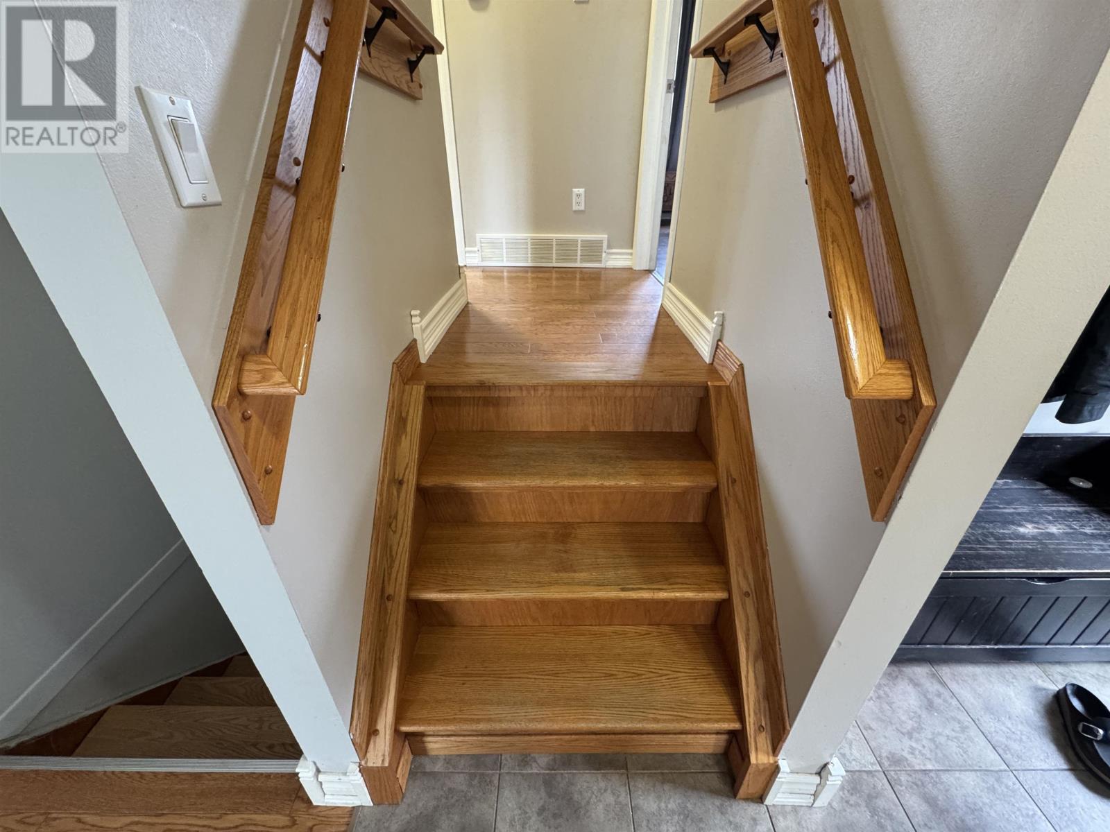 8 Matachewan Rd, Manitouwadge, Ontario  P0T 2C0 - Photo 13 - TB2600950