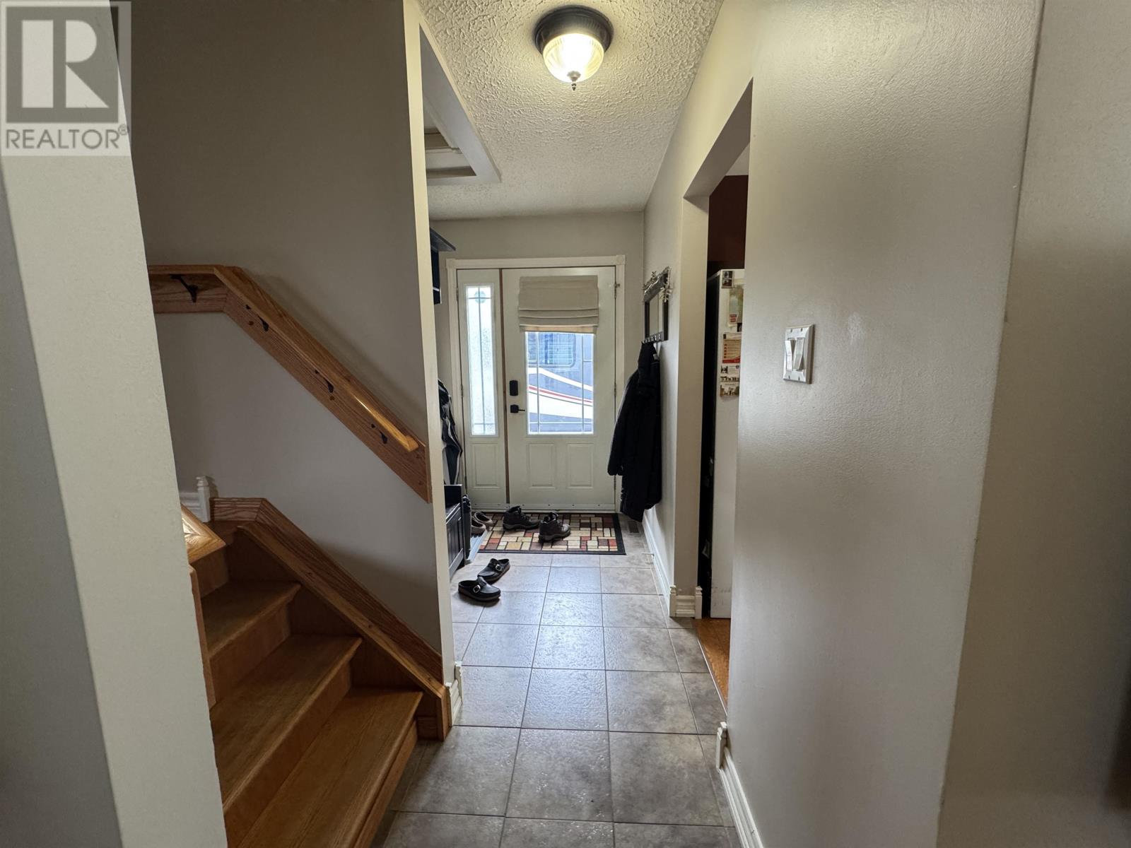 8 Matachewan Rd, Manitouwadge, Ontario  P0T 2C0 - Photo 12 - TB2600950