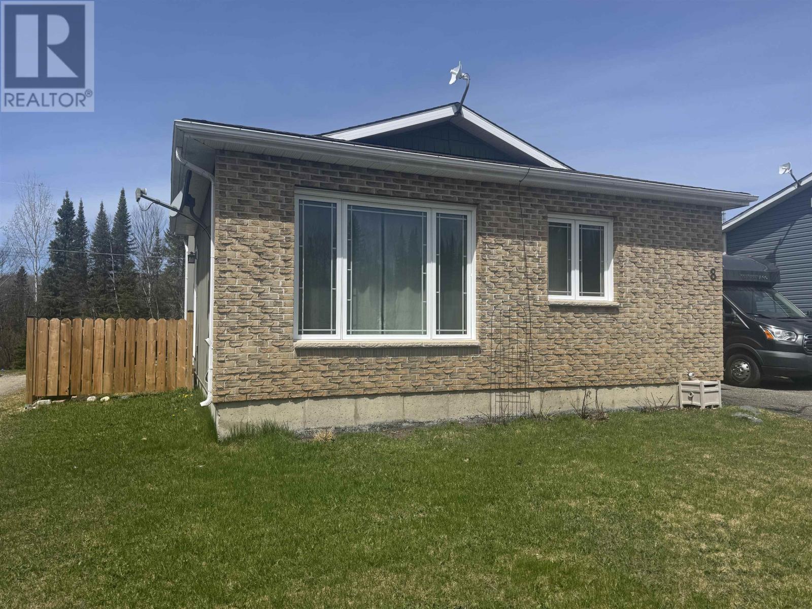 8 Matachewan Rd, Manitouwadge, Ontario  P0T 2C0 - Photo 41 - TB2600950