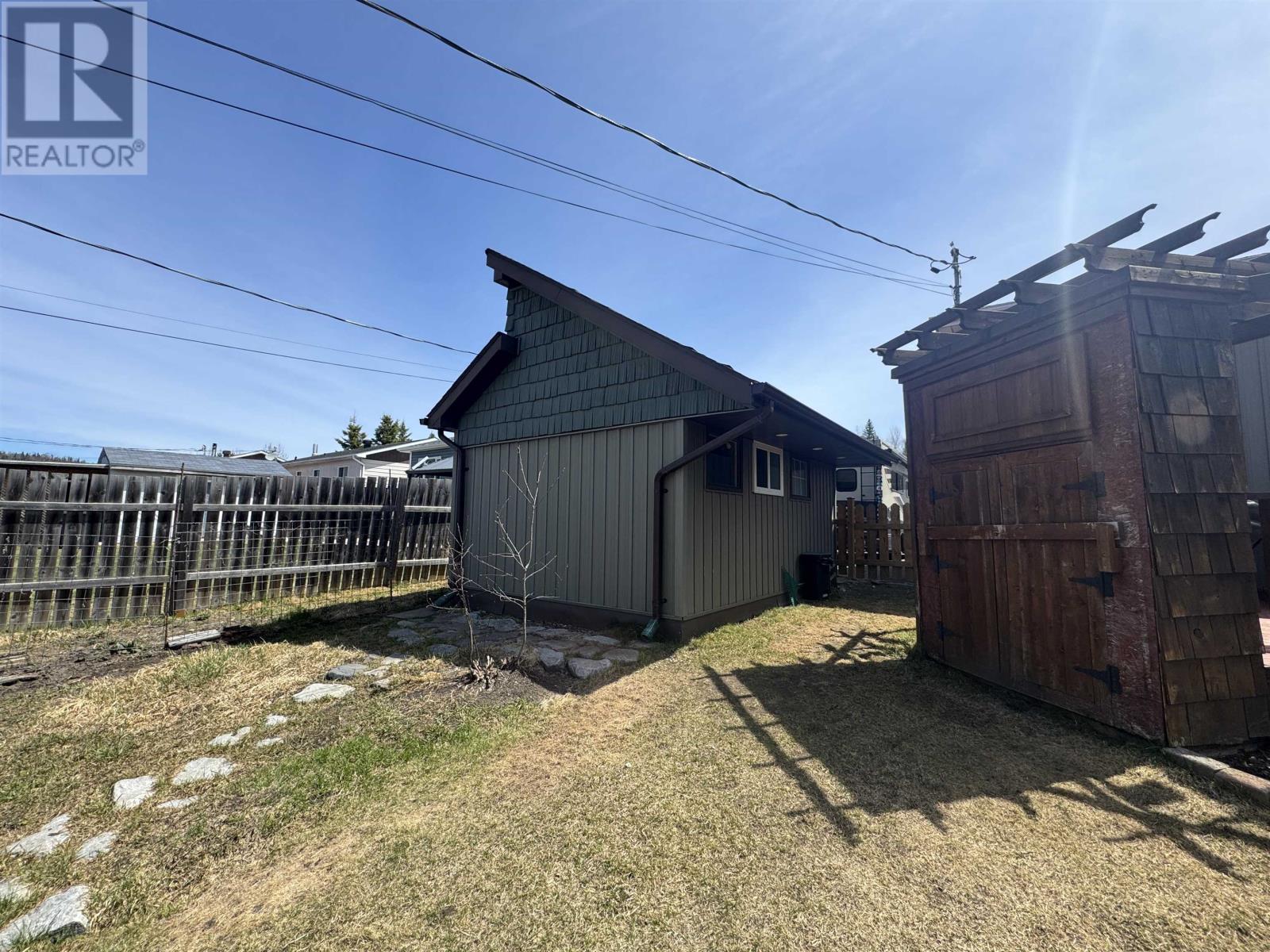 8 Matachewan Rd, Manitouwadge, Ontario  P0T 2C0 - Photo 4 - TB2600950