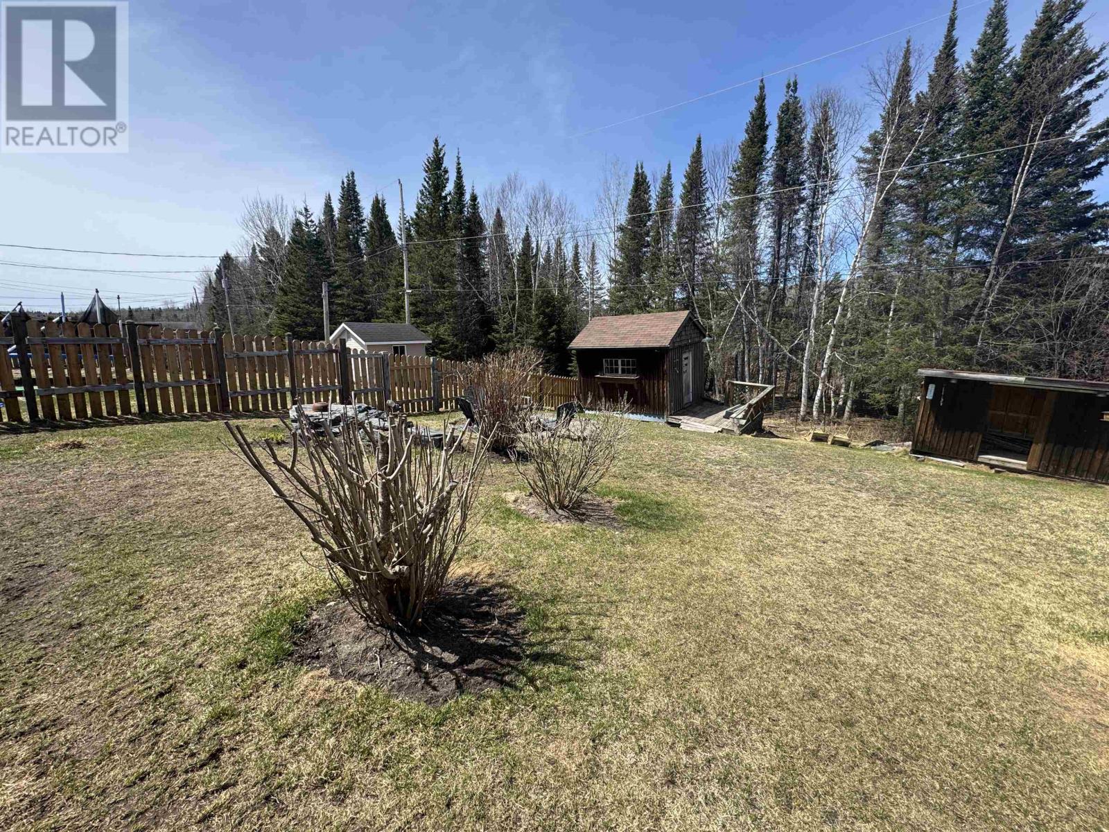 8 Matachewan Rd, Manitouwadge, Ontario  P0T 2C0 - Photo 40 - TB2600950