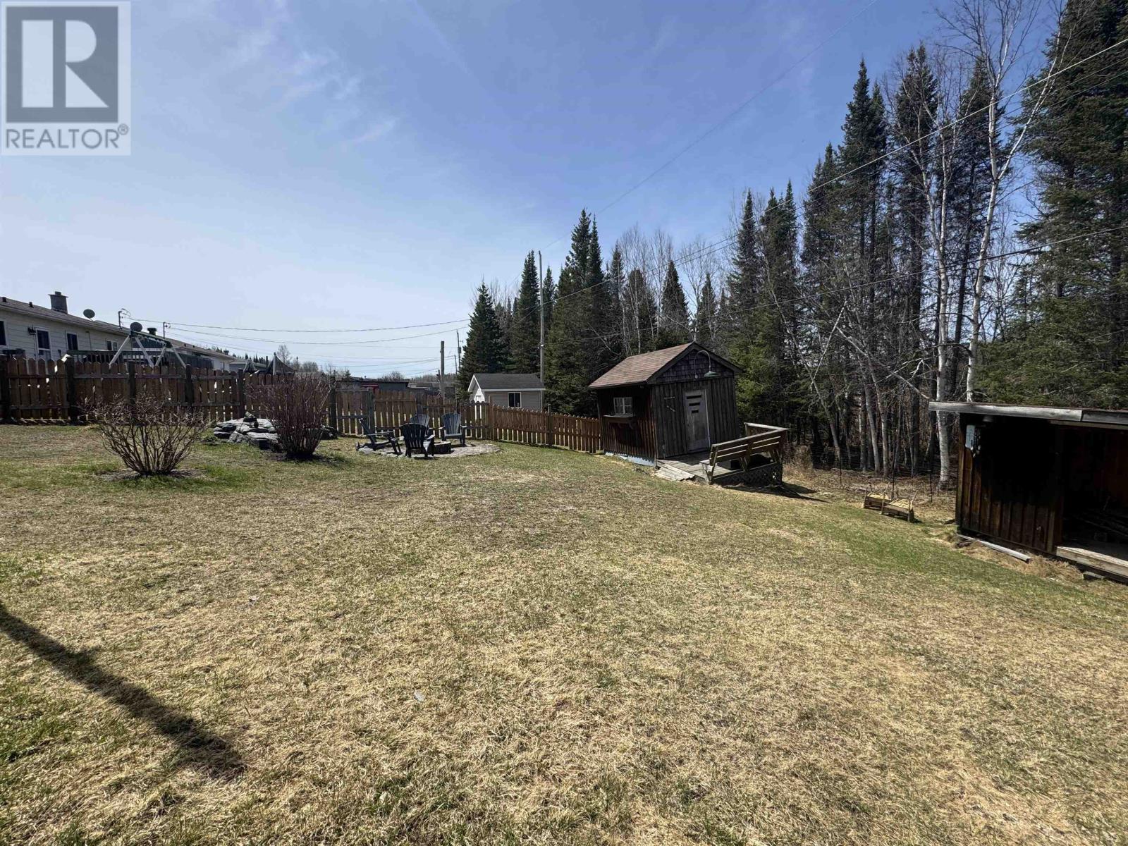 8 Matachewan Rd, Manitouwadge, Ontario  P0T 2C0 - Photo 38 - TB2600950