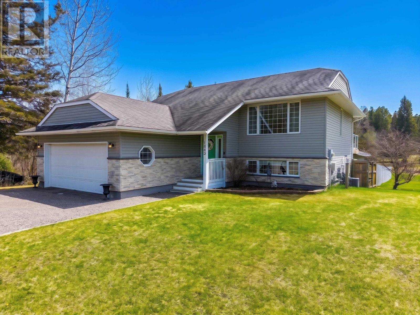 1843 Marquis Dr, Thunder Bay, Ontario  P7G 2J2 - Photo 1 - TB2601180