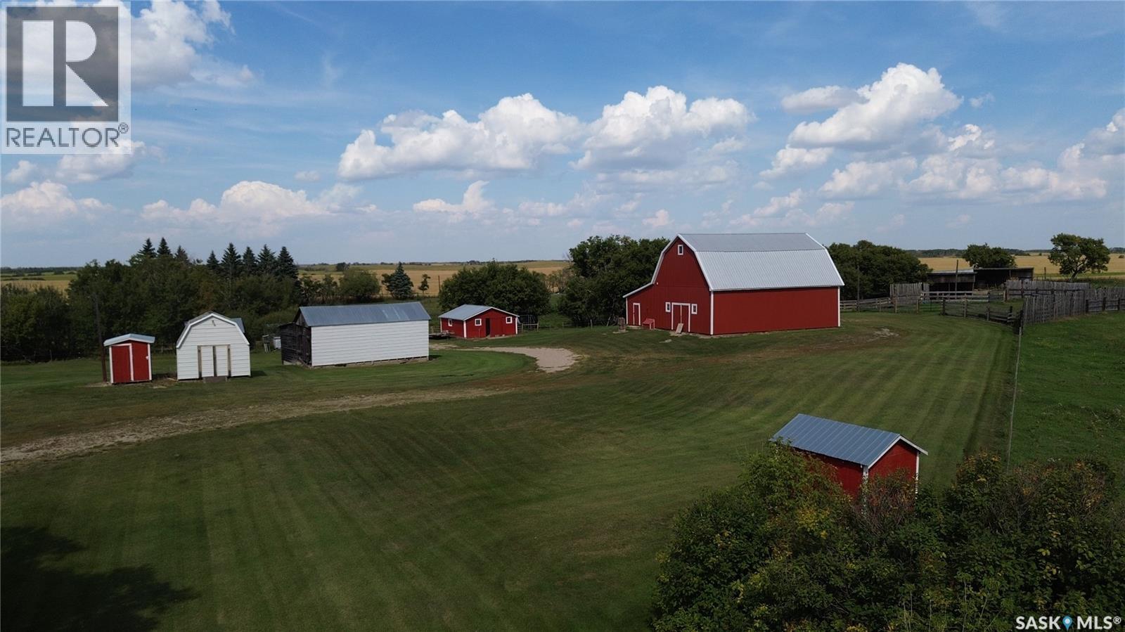 Modern Turn Key 15 Acre Farm, Fertile Belt Rm No. 183, Saskatchewan  S0A 3Y0 - Photo 12 - SK037042