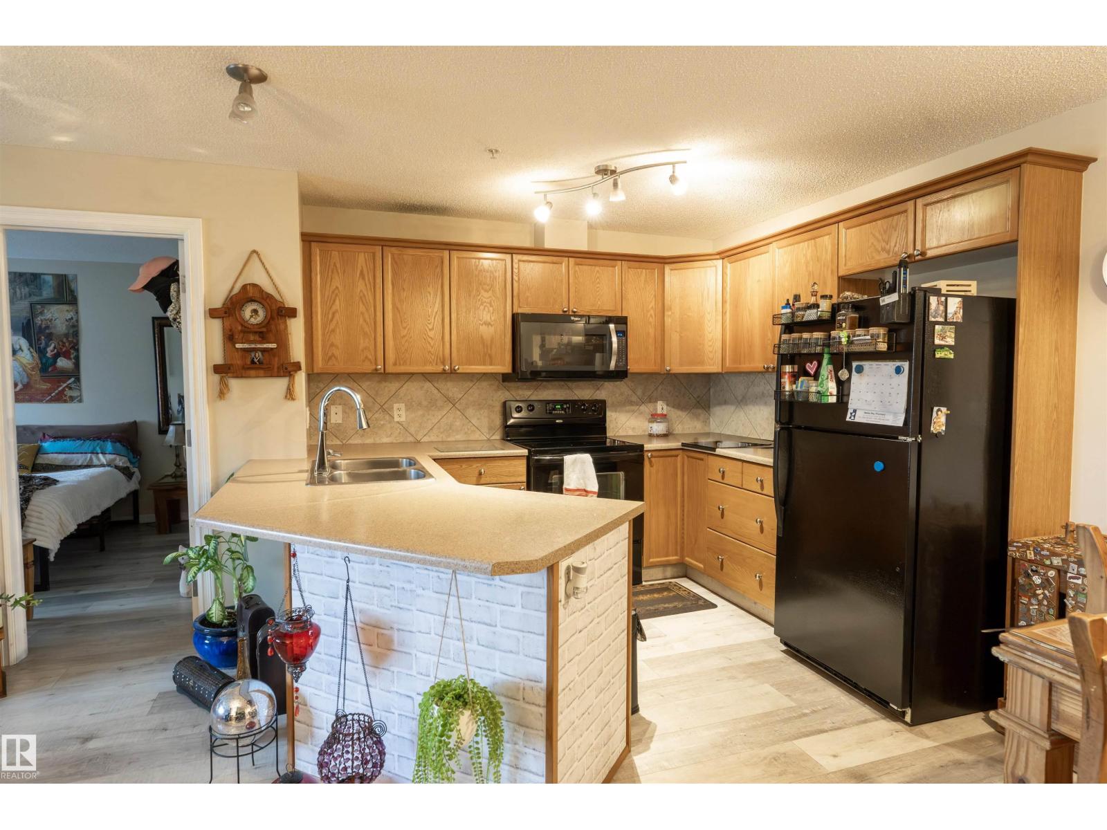 #203 4403 23 St NW, Edmonton, Alberta  T6T 0E4 - Photo 2 - E4489834