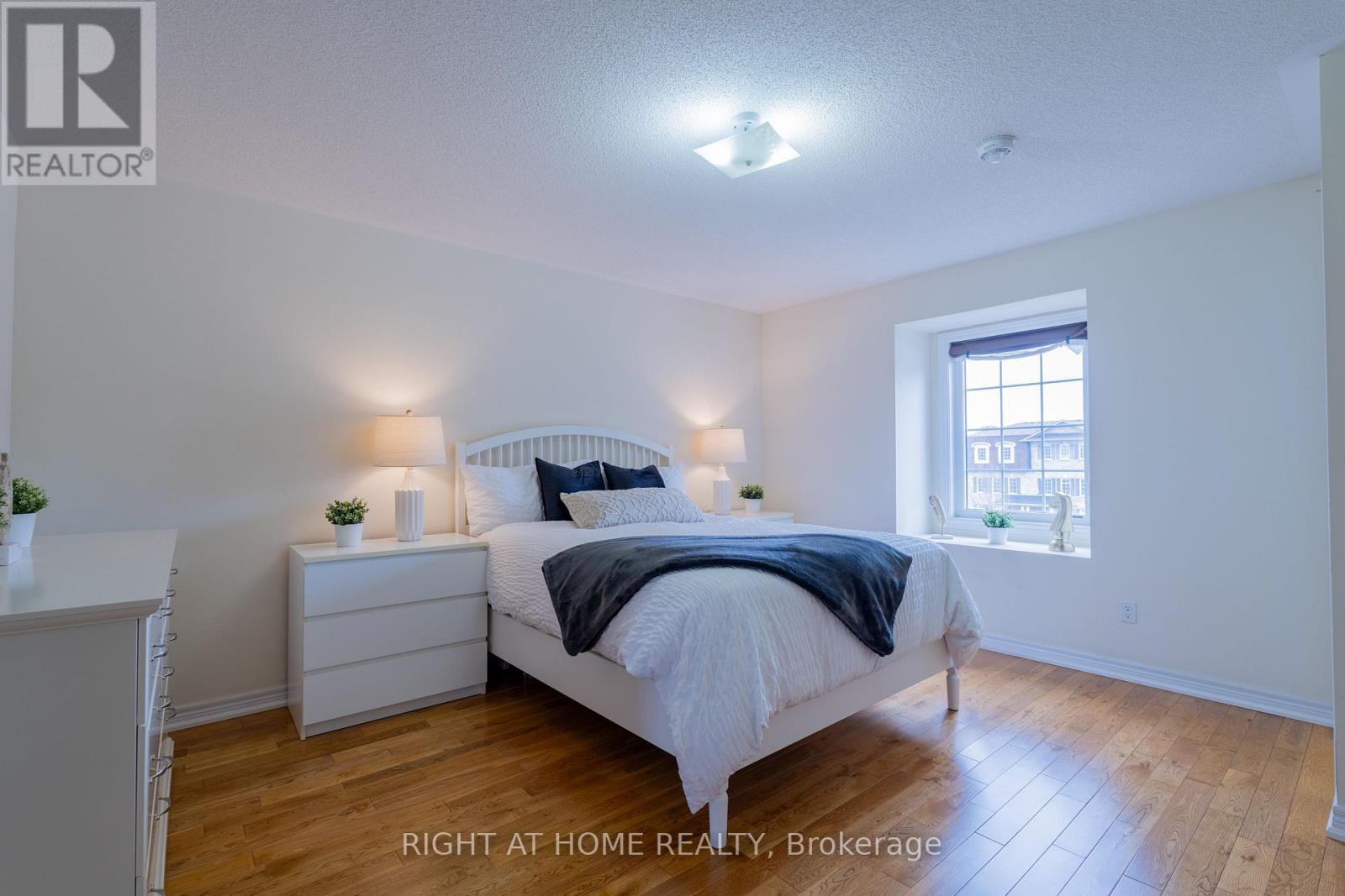 1518 Shepway Mews, Pickering, Ontario  L1X 0C7 - Photo 18 - E13170804