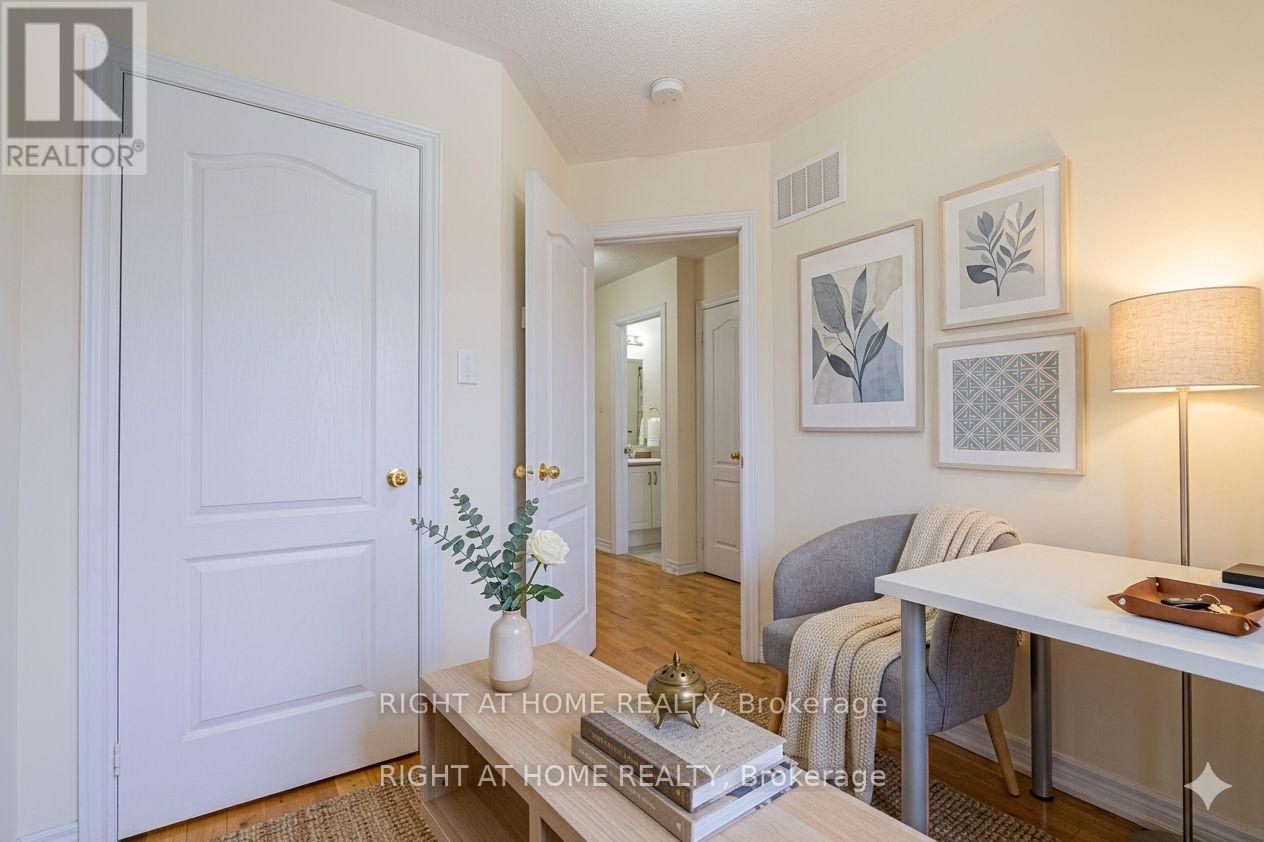 1518 Shepway Mews, Pickering, Ontario  L1X 0C7 - Photo 21 - E13170804
