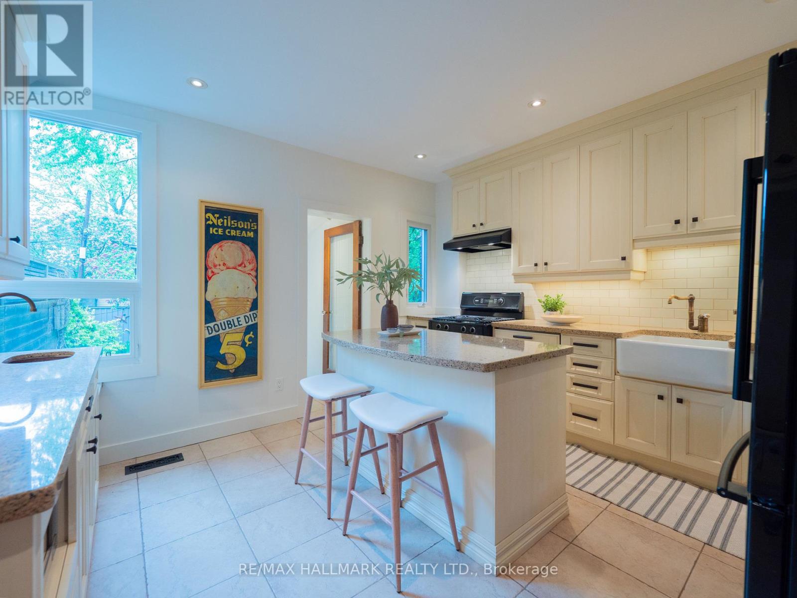 77 Mcgee Street, Toronto, Ontario  M4M 2L1 - Photo 15 - E13170836