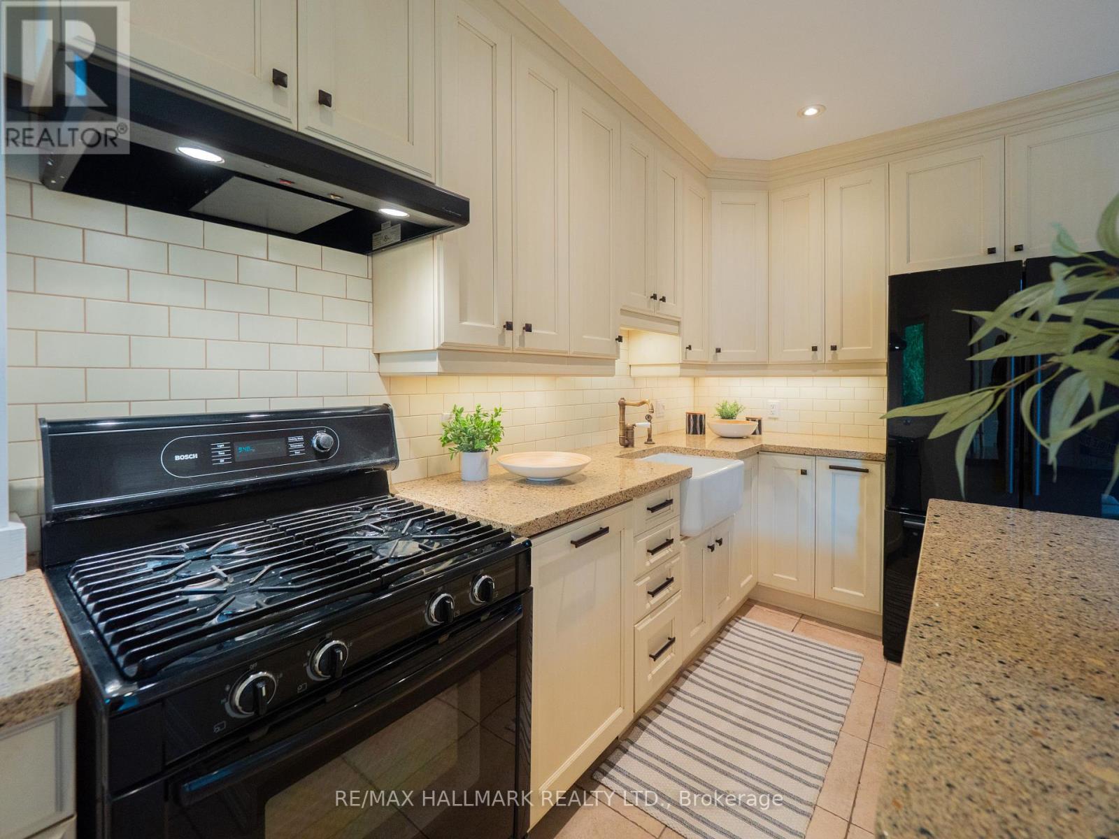 77 Mcgee Street, Toronto, Ontario  M4M 2L1 - Photo 19 - E13170836