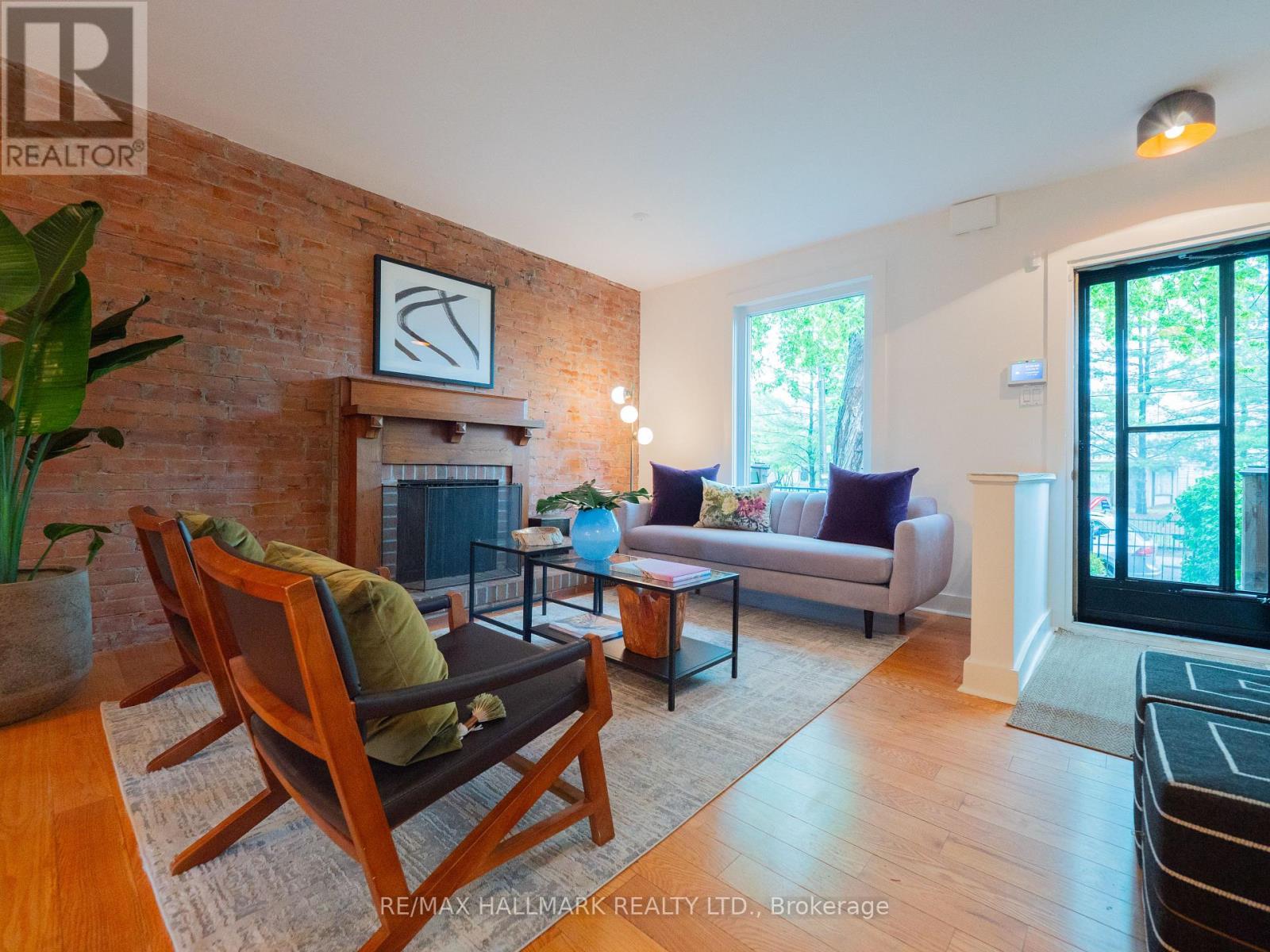 77 Mcgee Street, Toronto, Ontario  M4M 2L1 - Photo 5 - E13170836