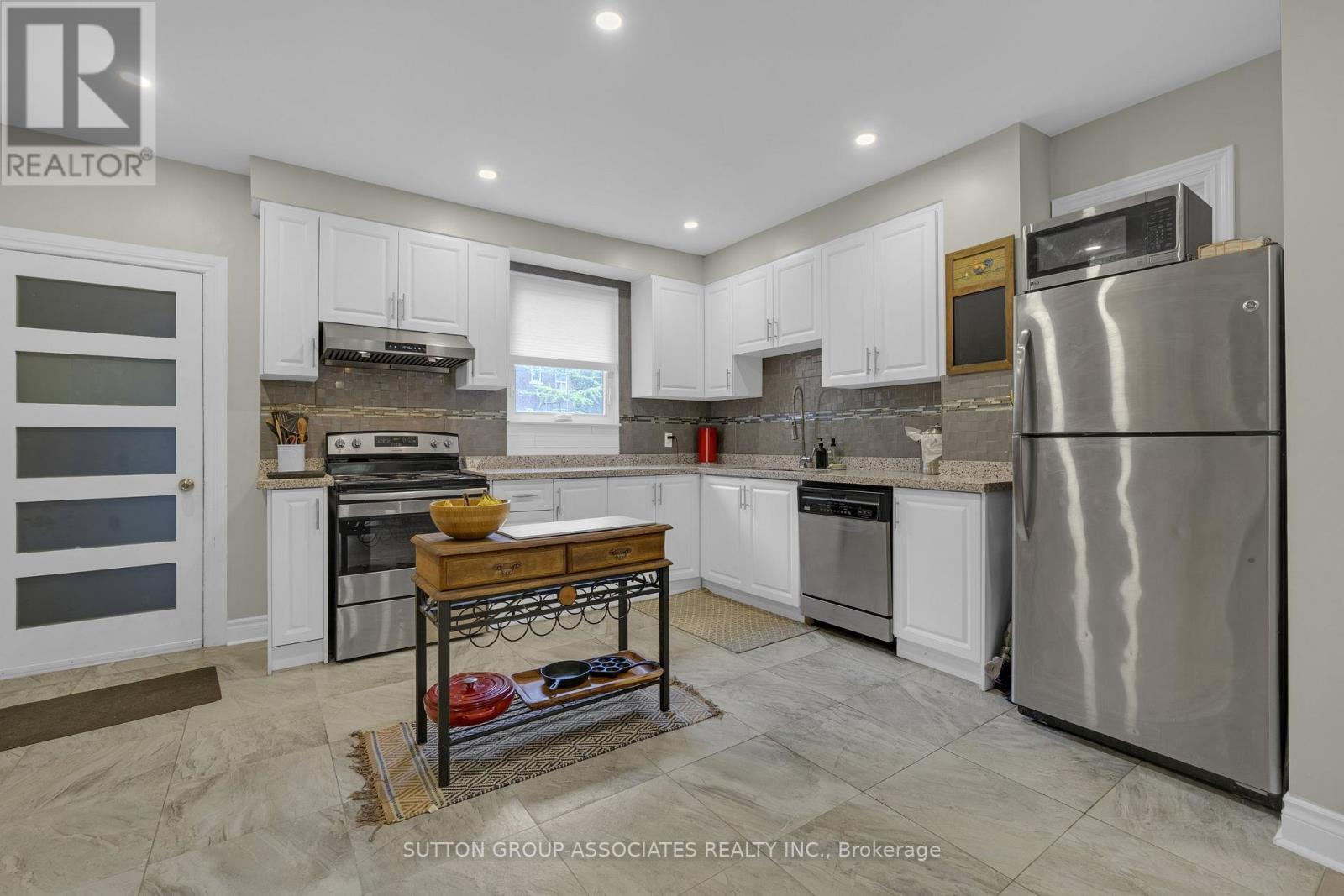 69 Dagmar Avenue, Toronto, Ontario  M4M 1V9 - Photo 12 - E13170974