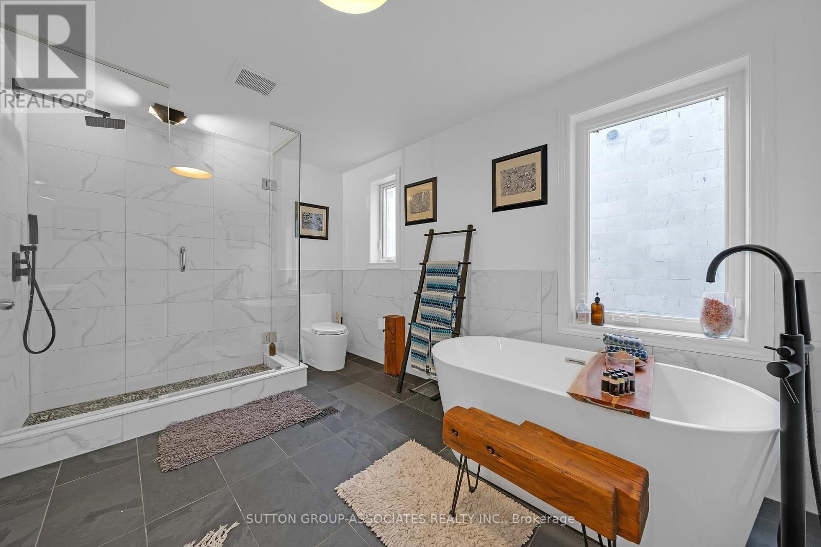 69 Dagmar Avenue, Toronto, Ontario  M4M 1V9 - Photo 16 - E13170974