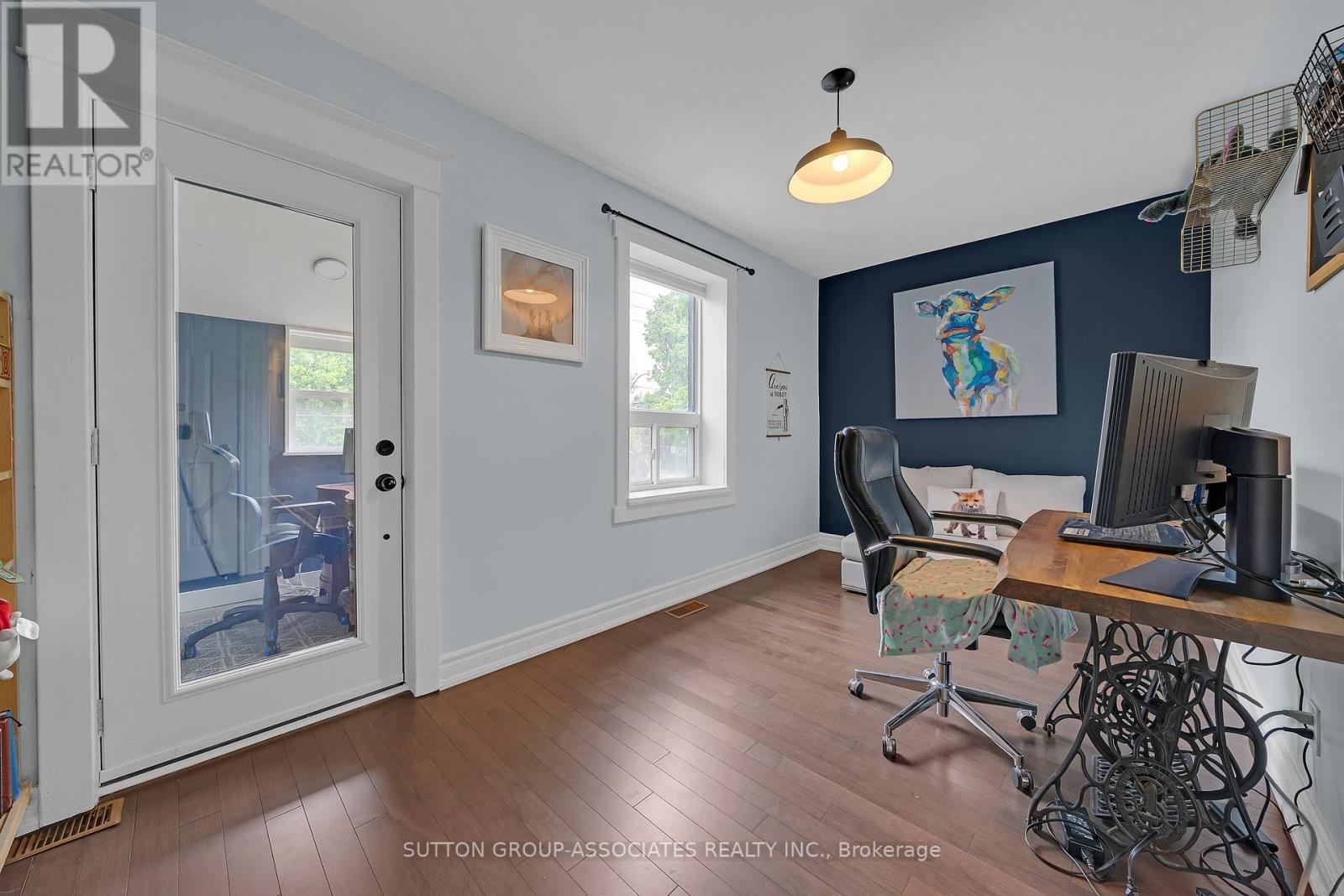 69 Dagmar Avenue, Toronto, Ontario  M4M 1V9 - Photo 21 - E13170974