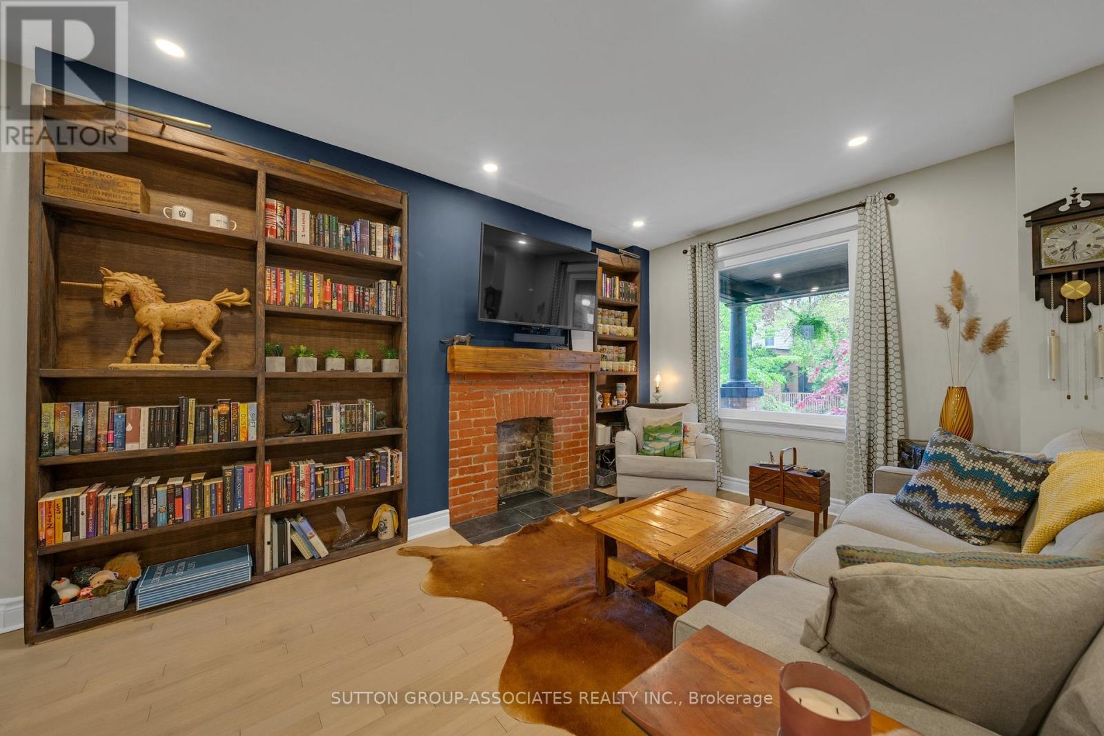 69 Dagmar Avenue, Toronto, Ontario  M4M 1V9 - Photo 4 - E13170974