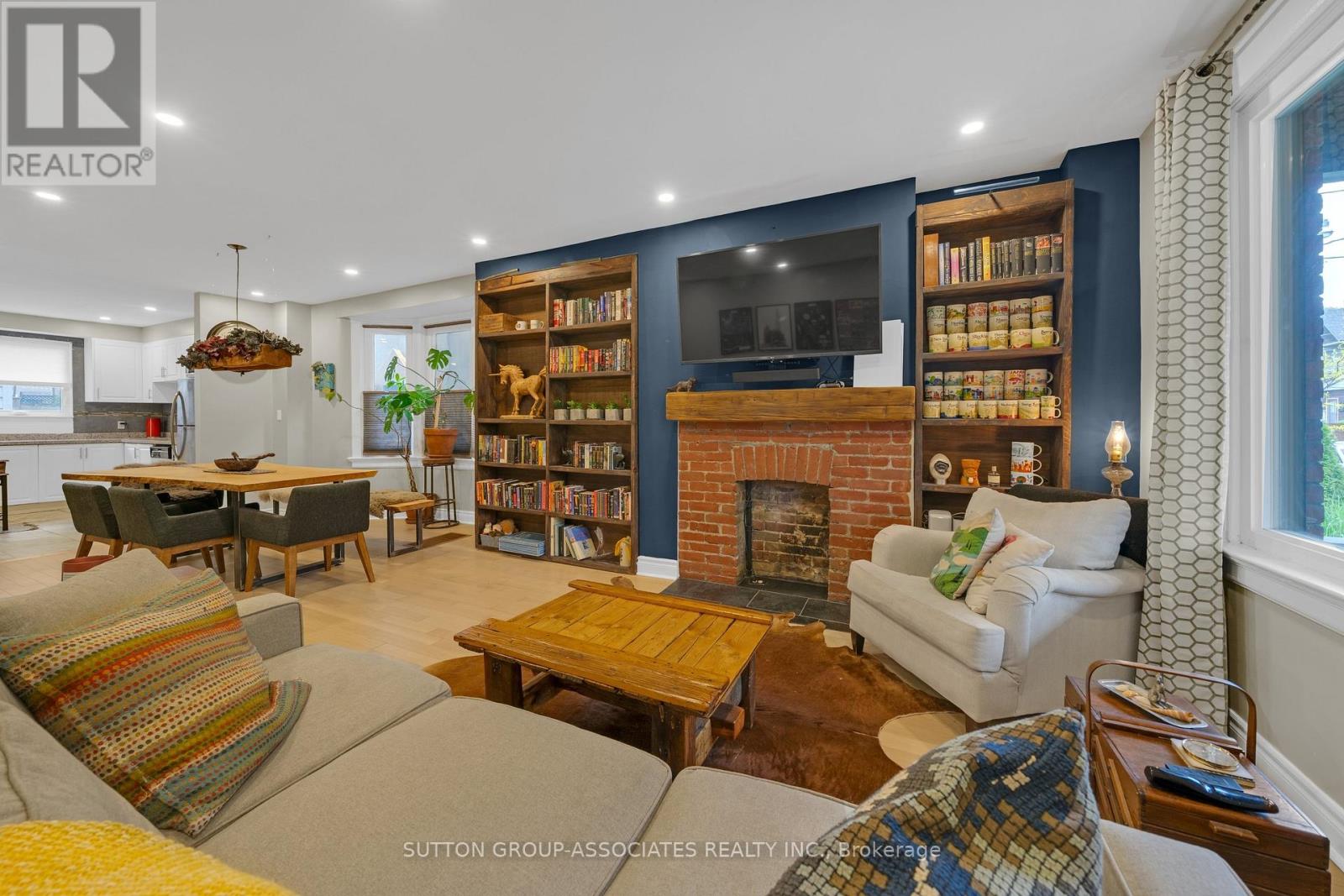 69 Dagmar Avenue, Toronto, Ontario  M4M 1V9 - Photo 6 - E13170974