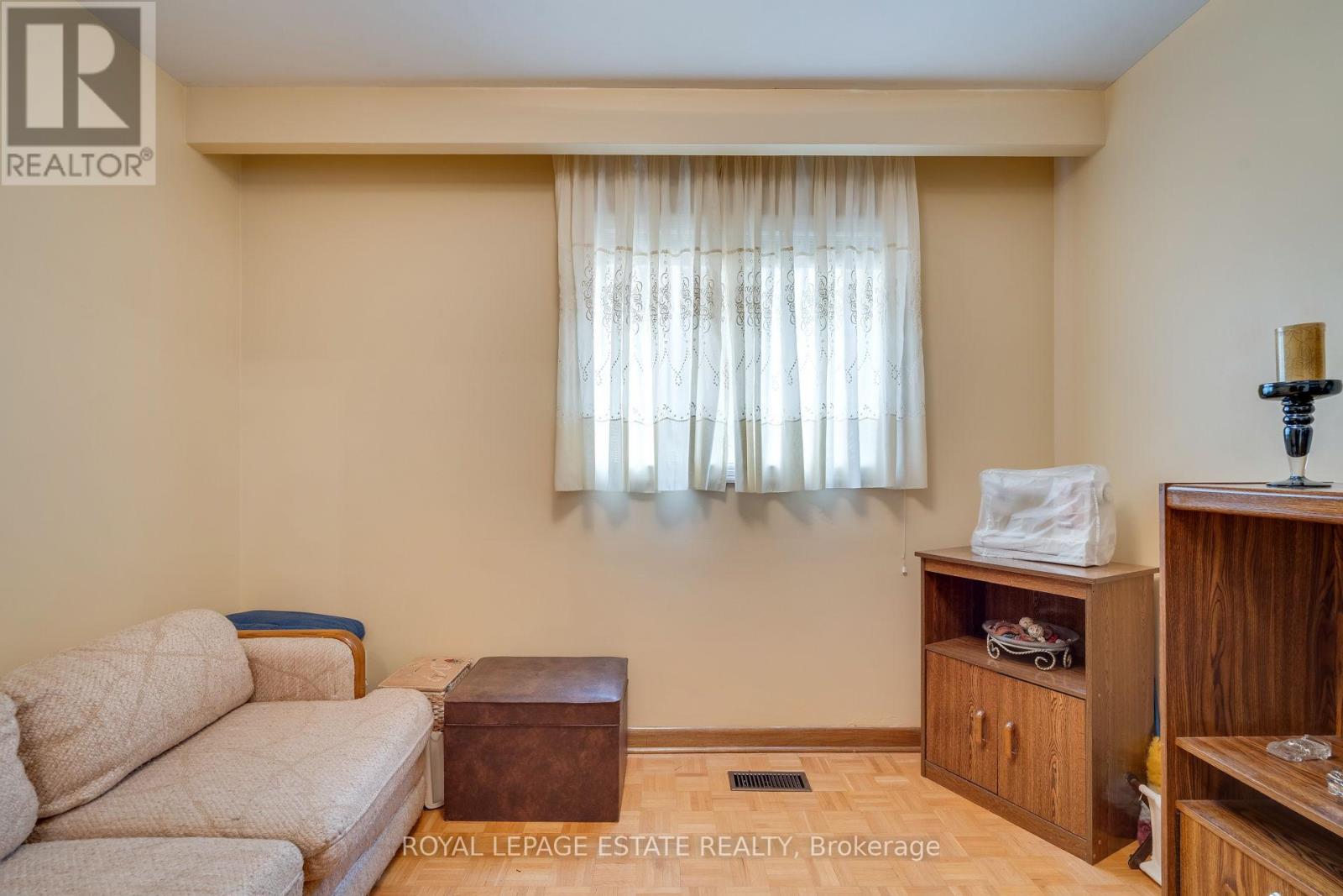 17 Altair Avenue, Toronto, Ontario  M1W 2R1 - Photo 15 - E13171032
