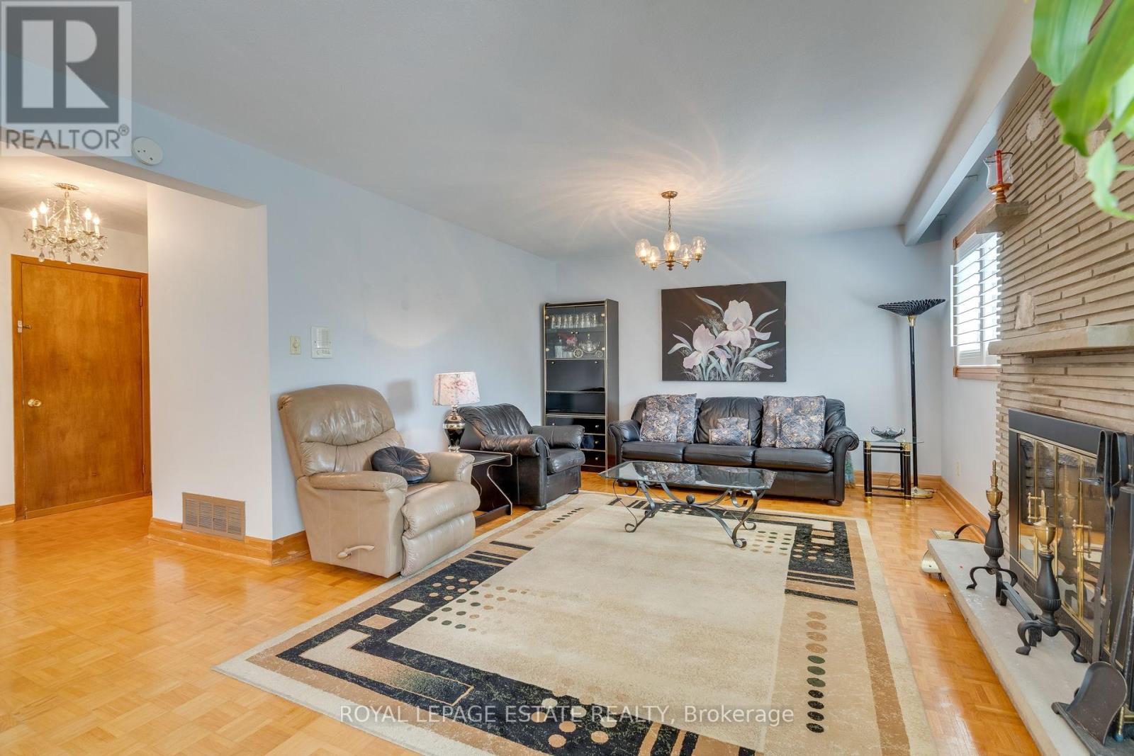 17 Altair Avenue, Toronto, Ontario  M1W 2R1 - Photo 9 - E13171032
