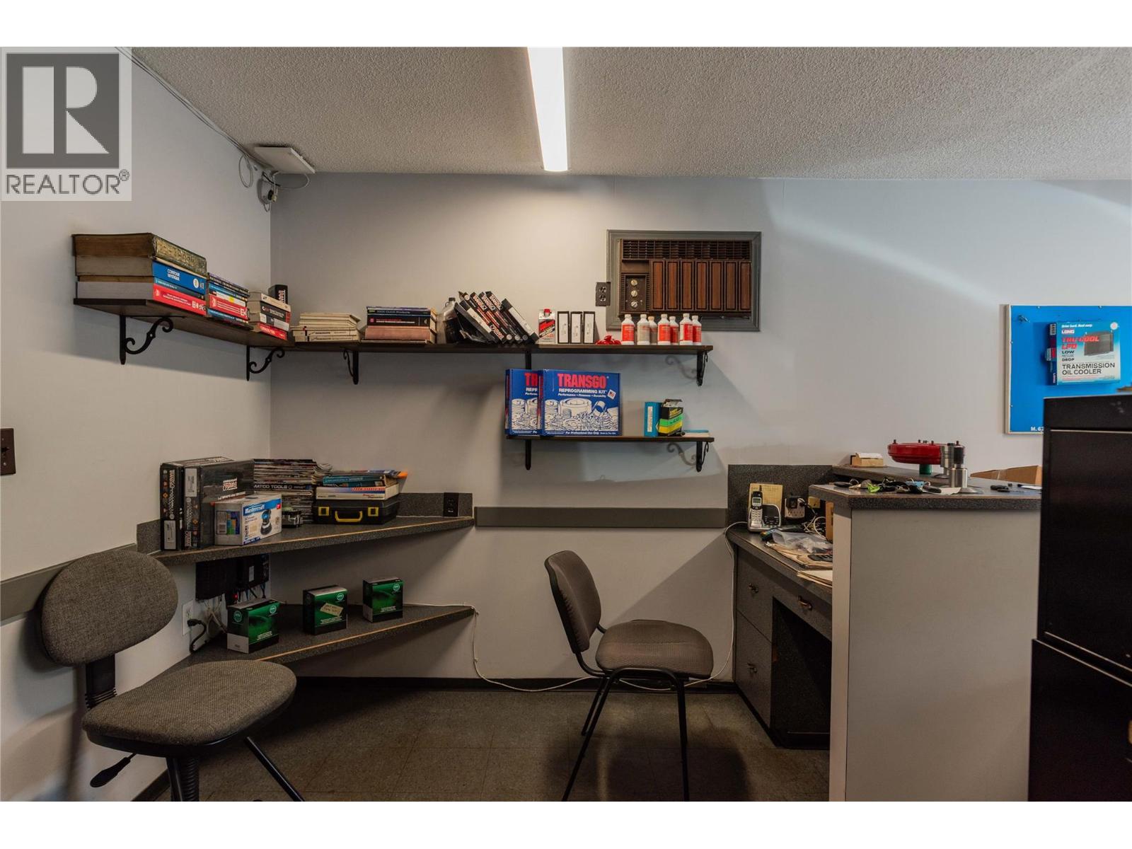 2865 B And 2929 Highway Drive, Trail, British Columbia  V1R 2T2 - Photo 31 - 10344222